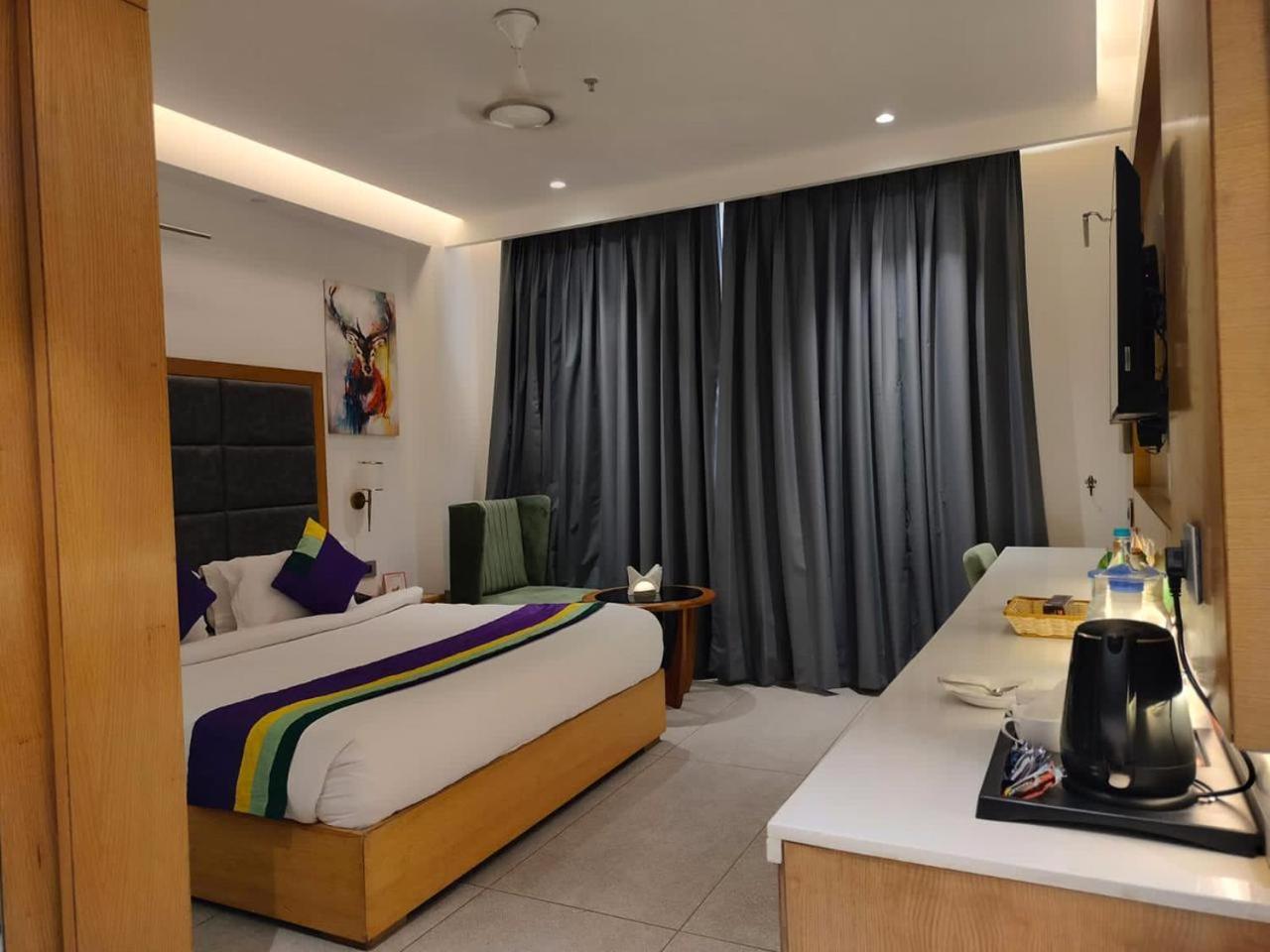 Superior King Room photo 1