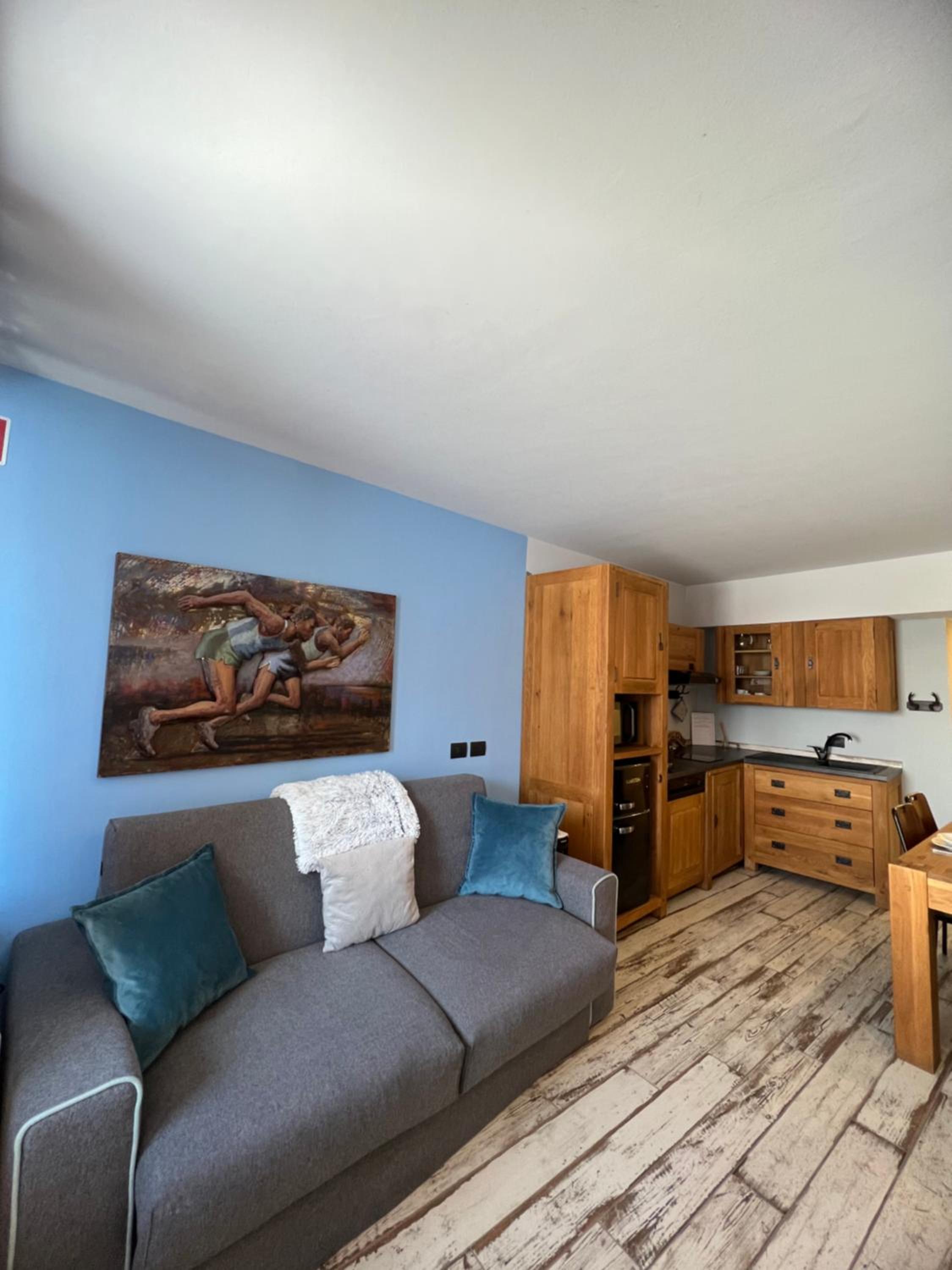 Apartment with Balcony - Appartamento n. 75 photo 1