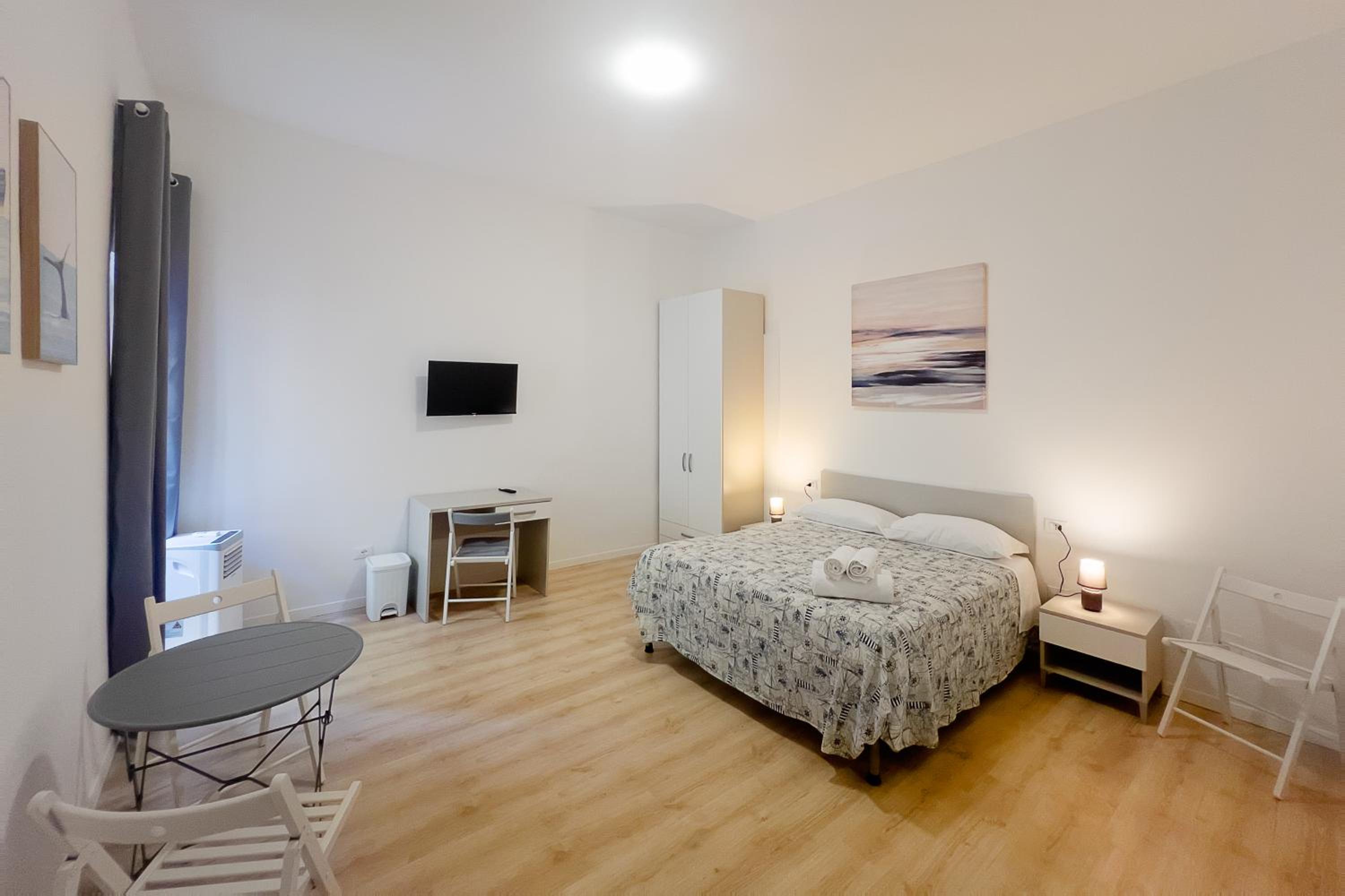 Double Room with Private External Bathroom