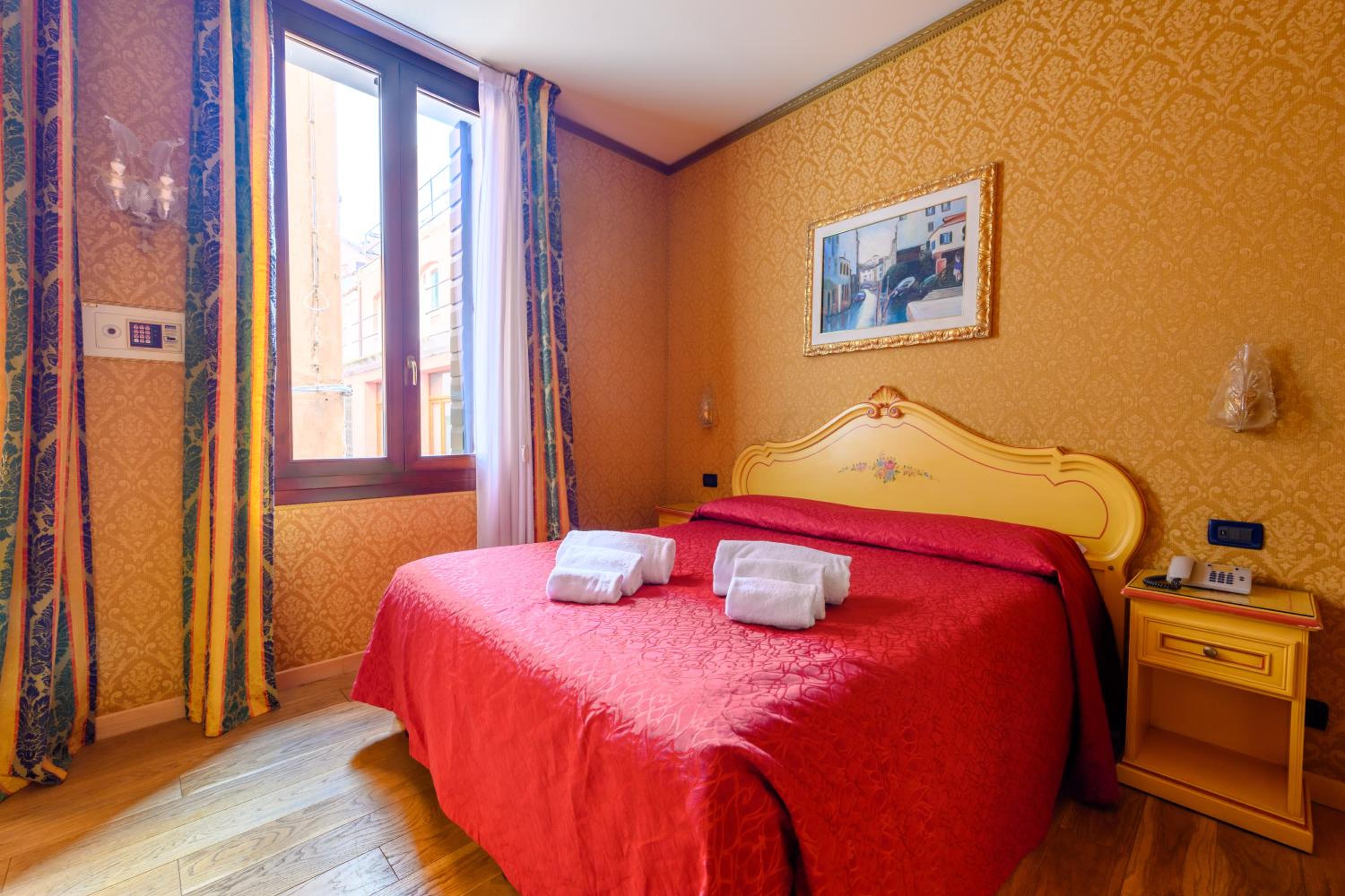 Double or Twin Room photo 1