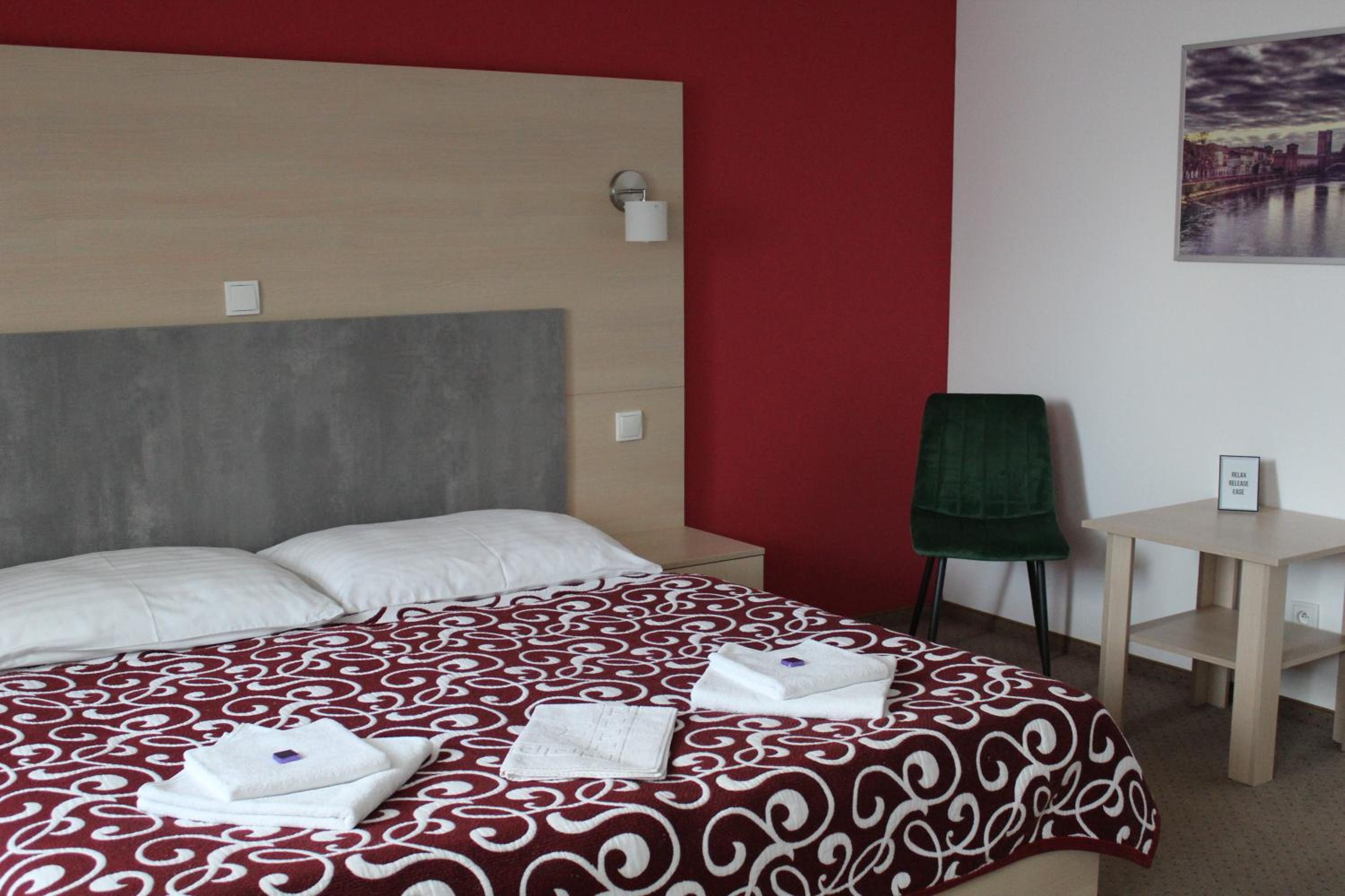 Quadruple Room with Bath photo 1