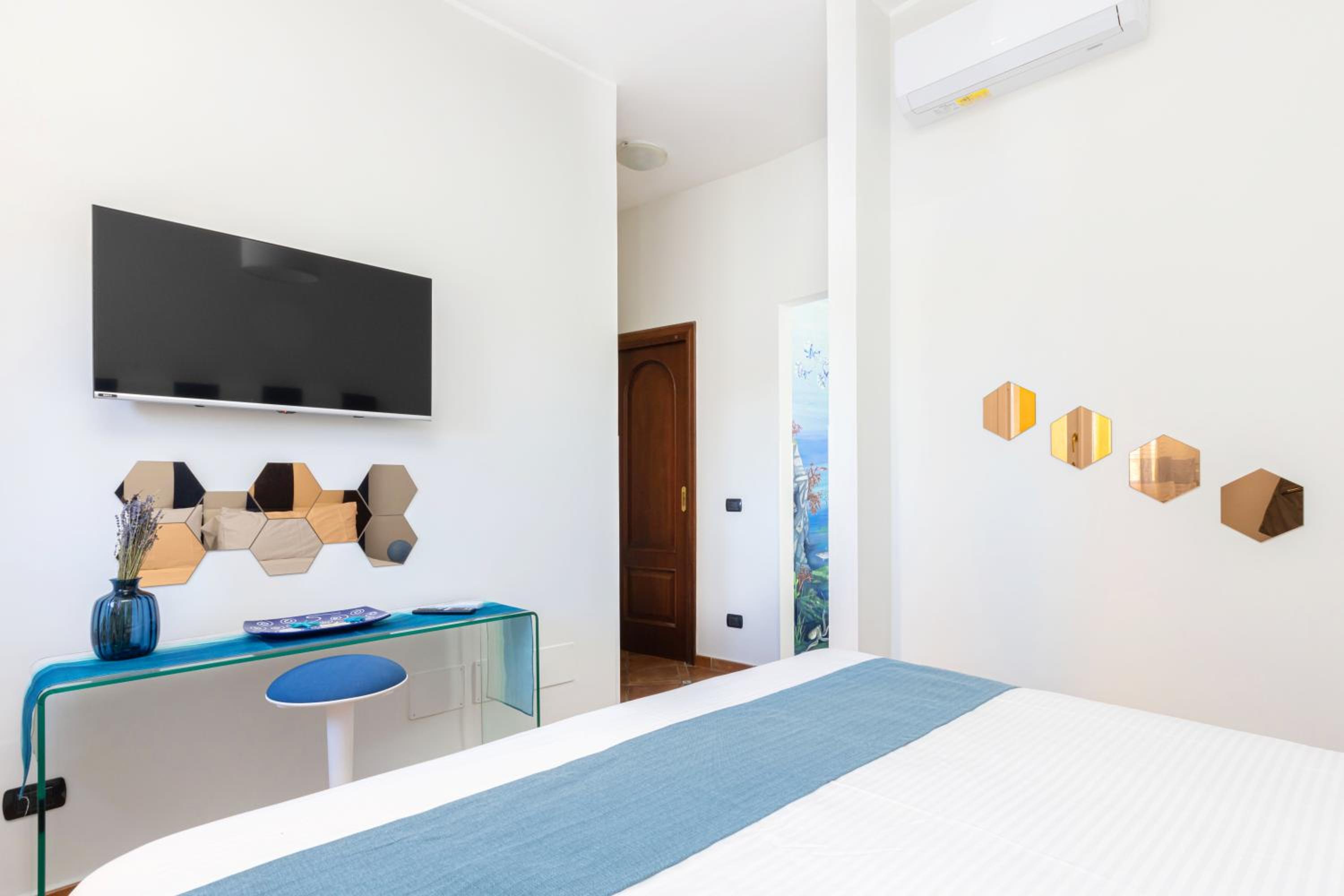 Junior Suite - Photo 13