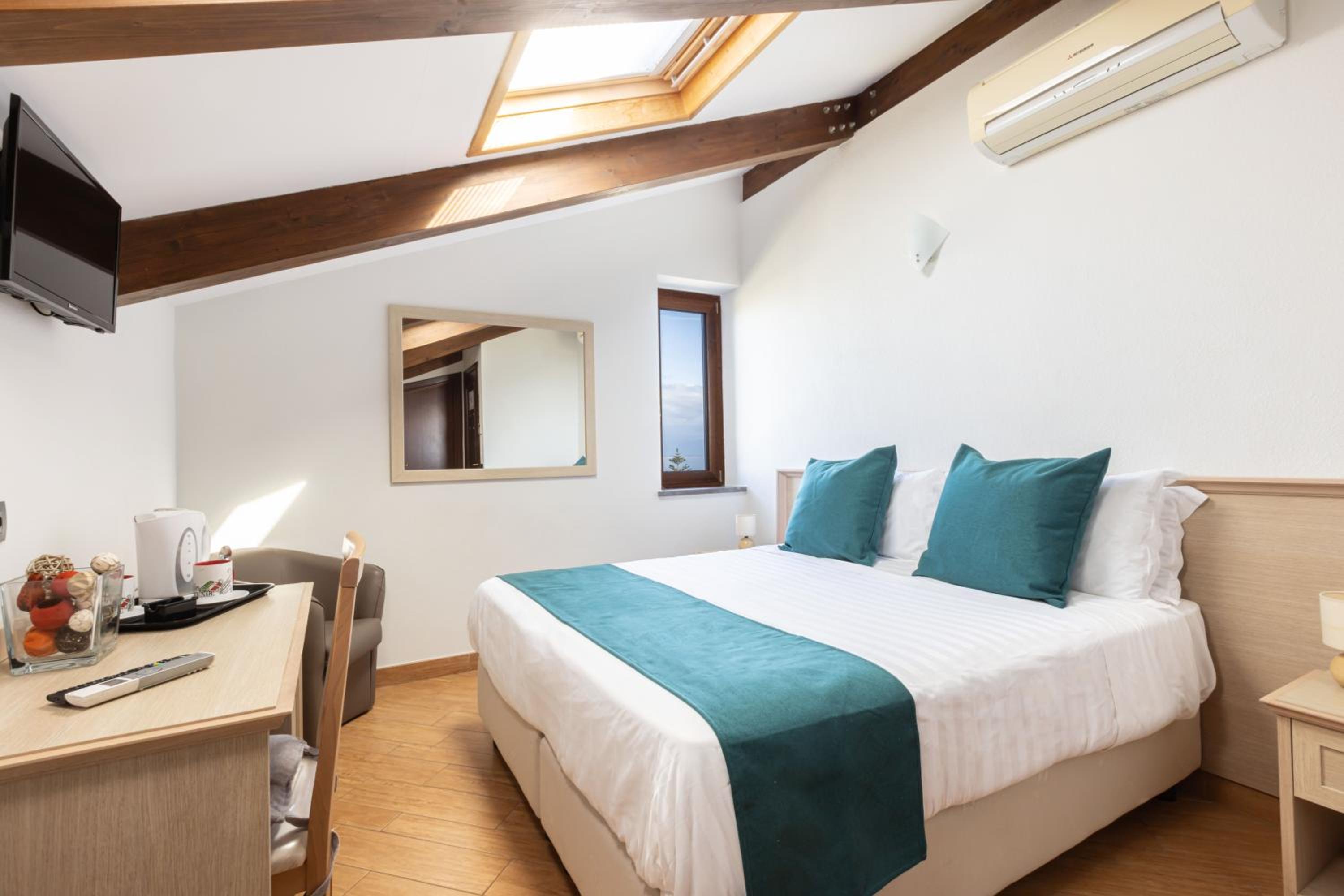 Classic Double Room - Photo 1