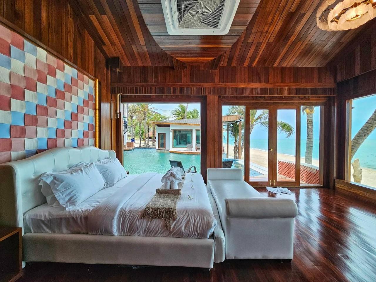 Cabana Suite Beach Front