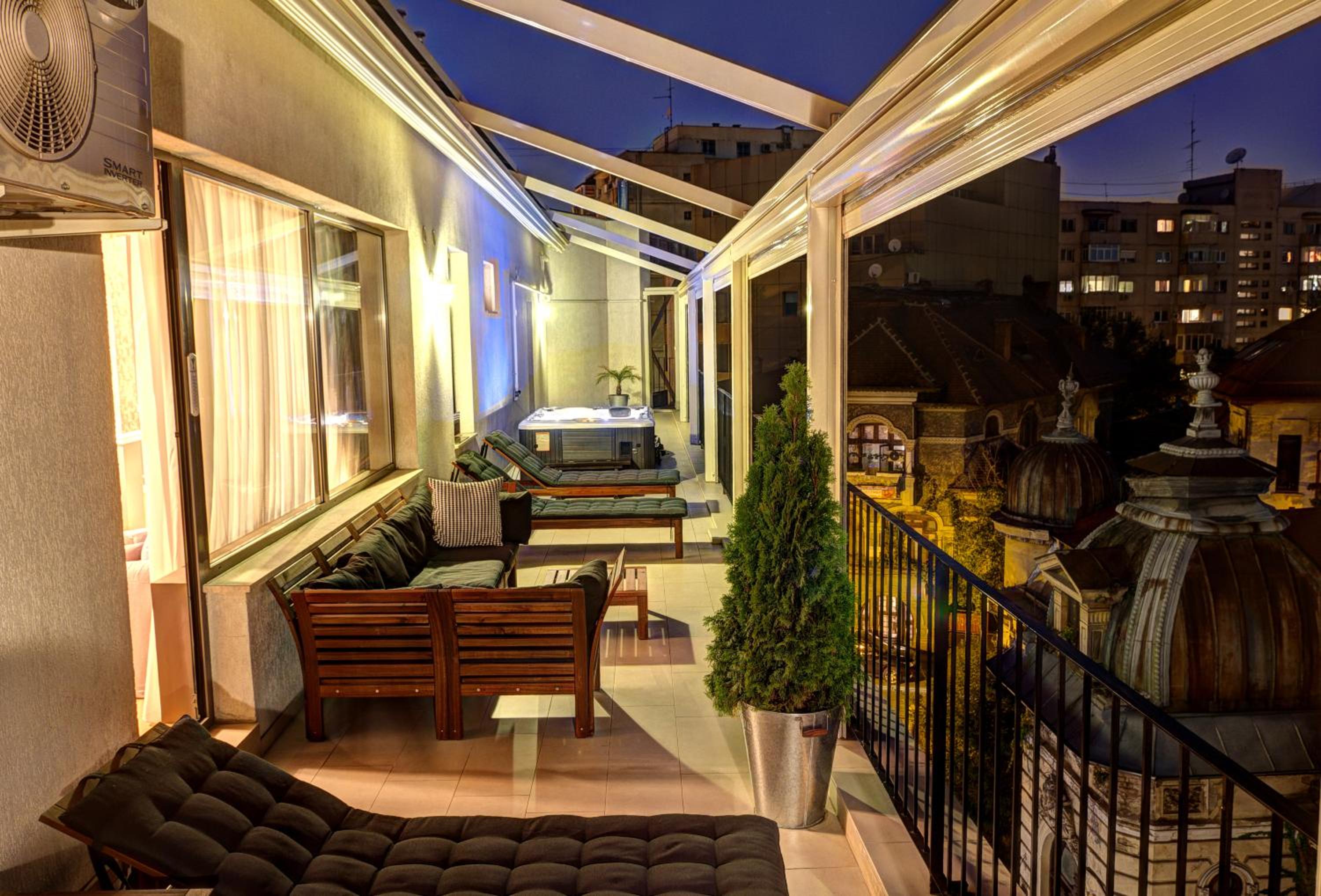 Suite with Outdoor Hot Tub photo 3