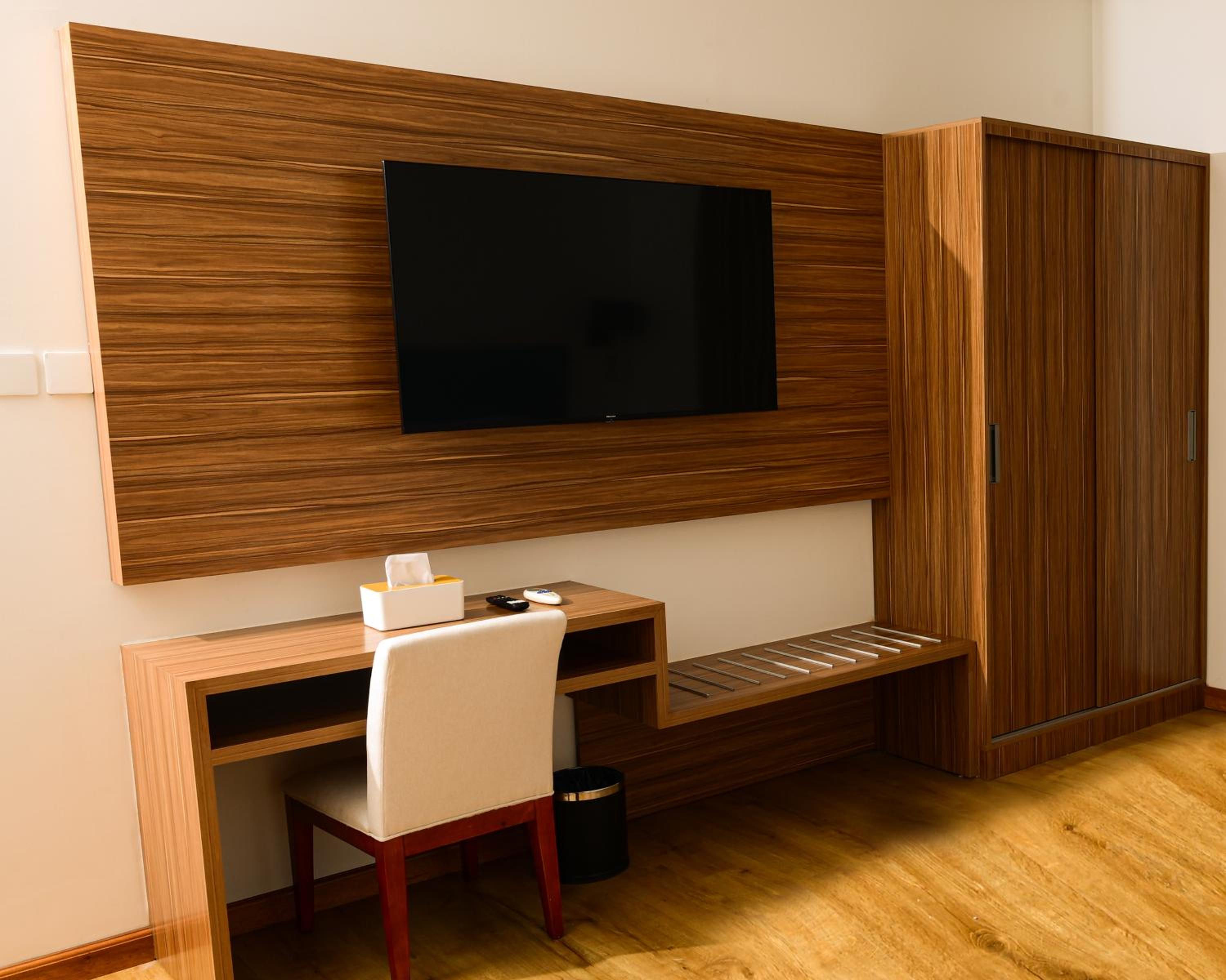 Studio Apartment photo 2