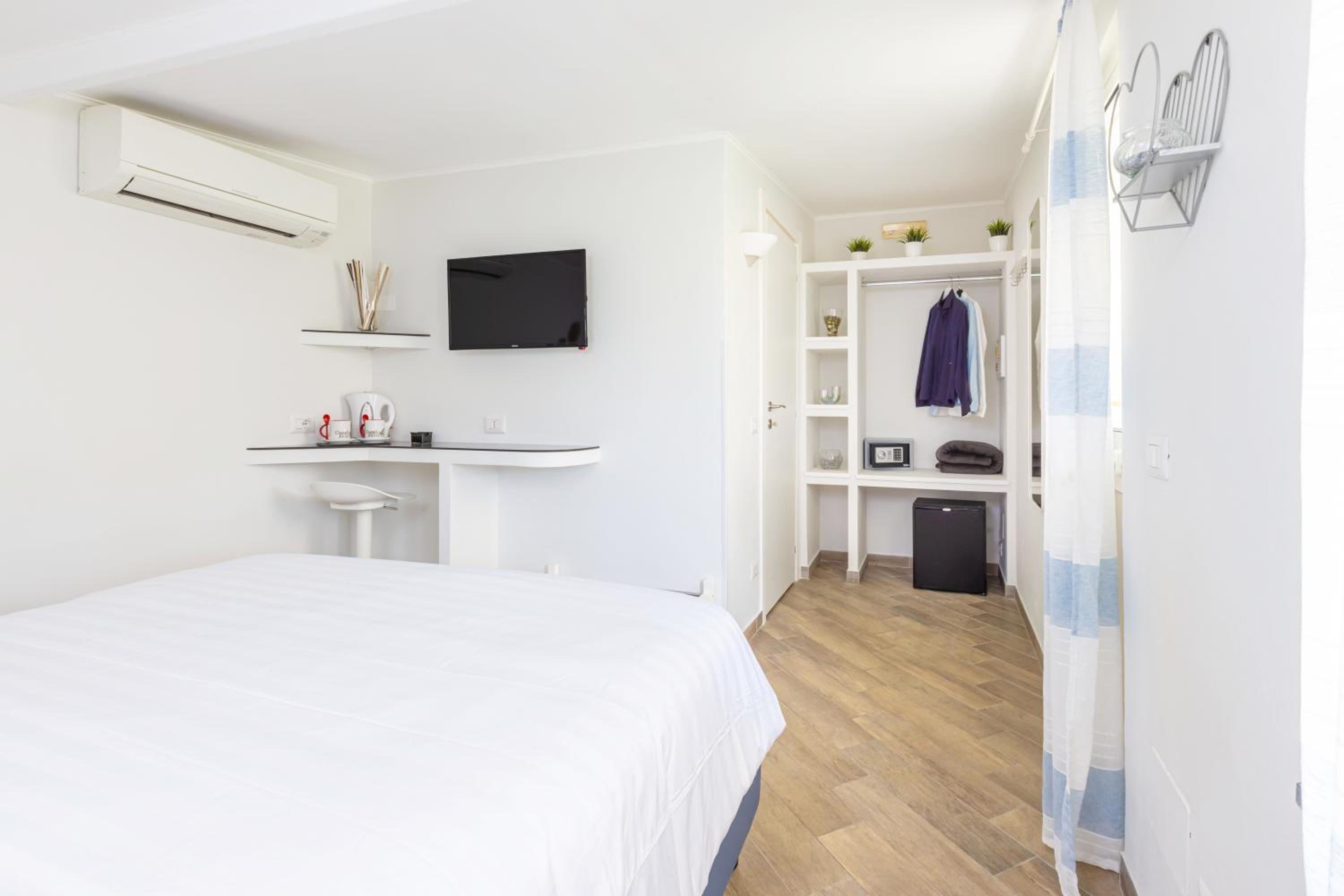 Superior Double Room - Photo 2