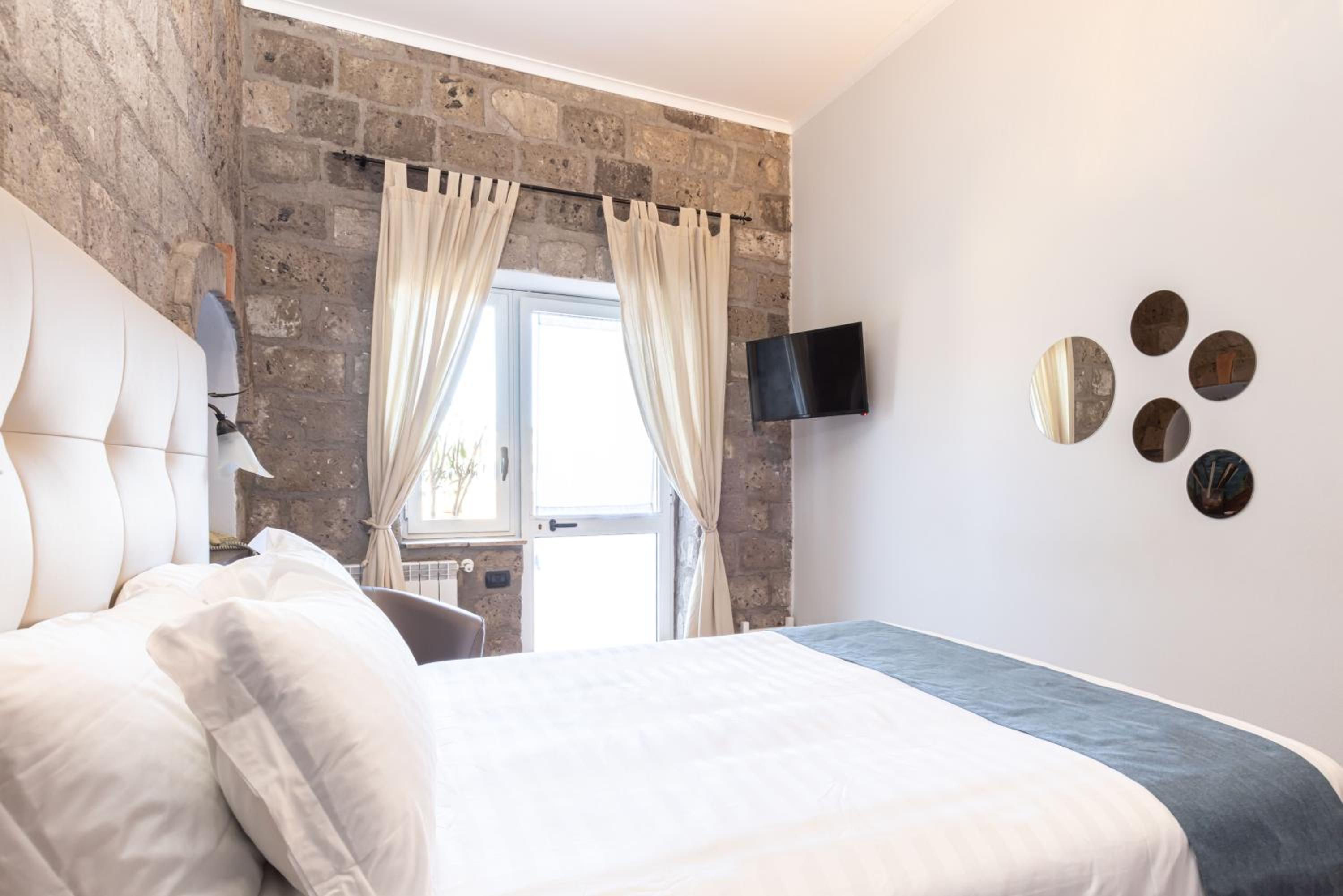 Superior Double Room - Photo 12