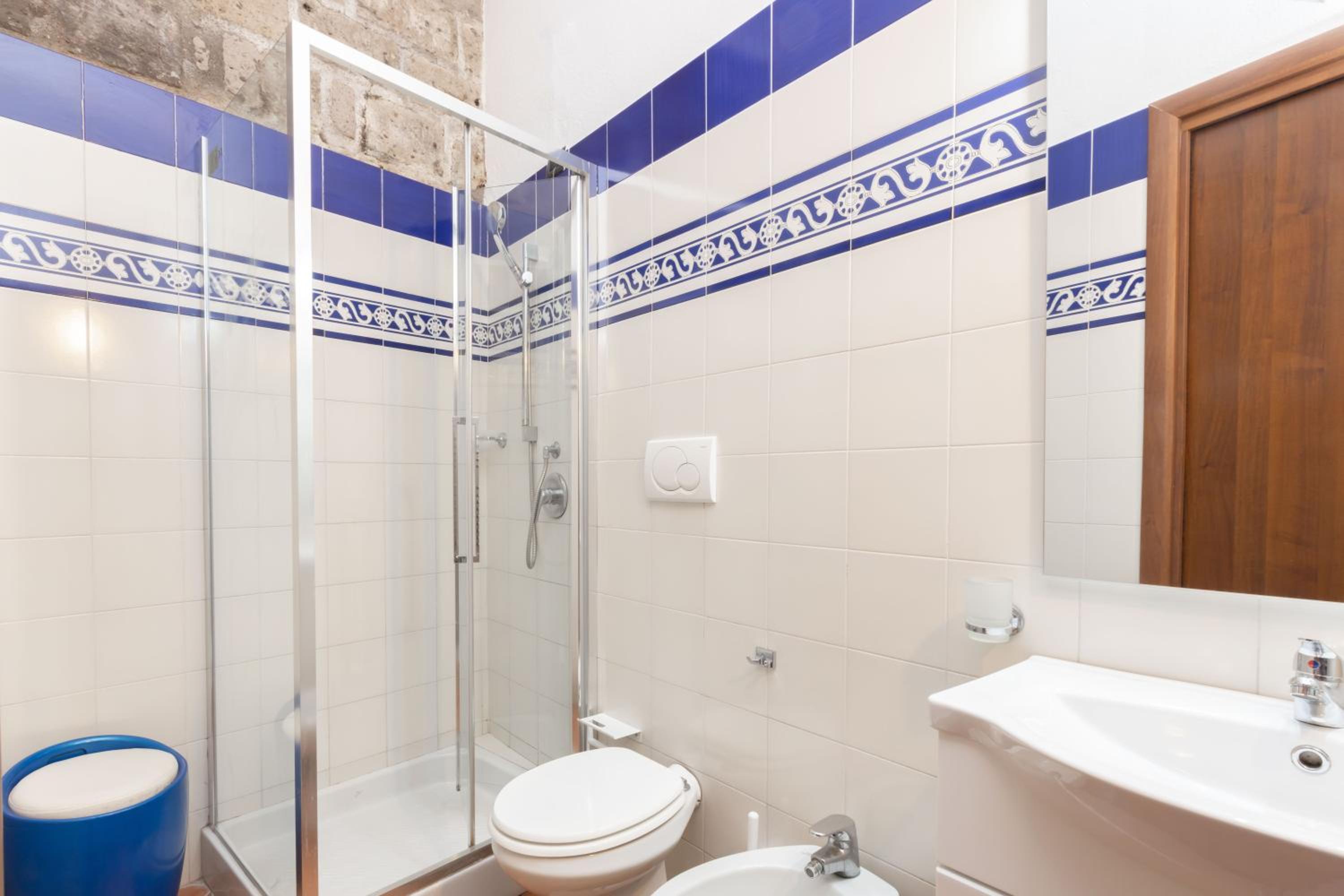 Superior Double Room - Photo 9
