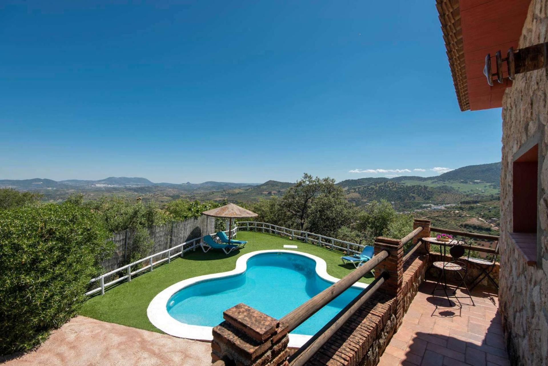 Villa photo 3