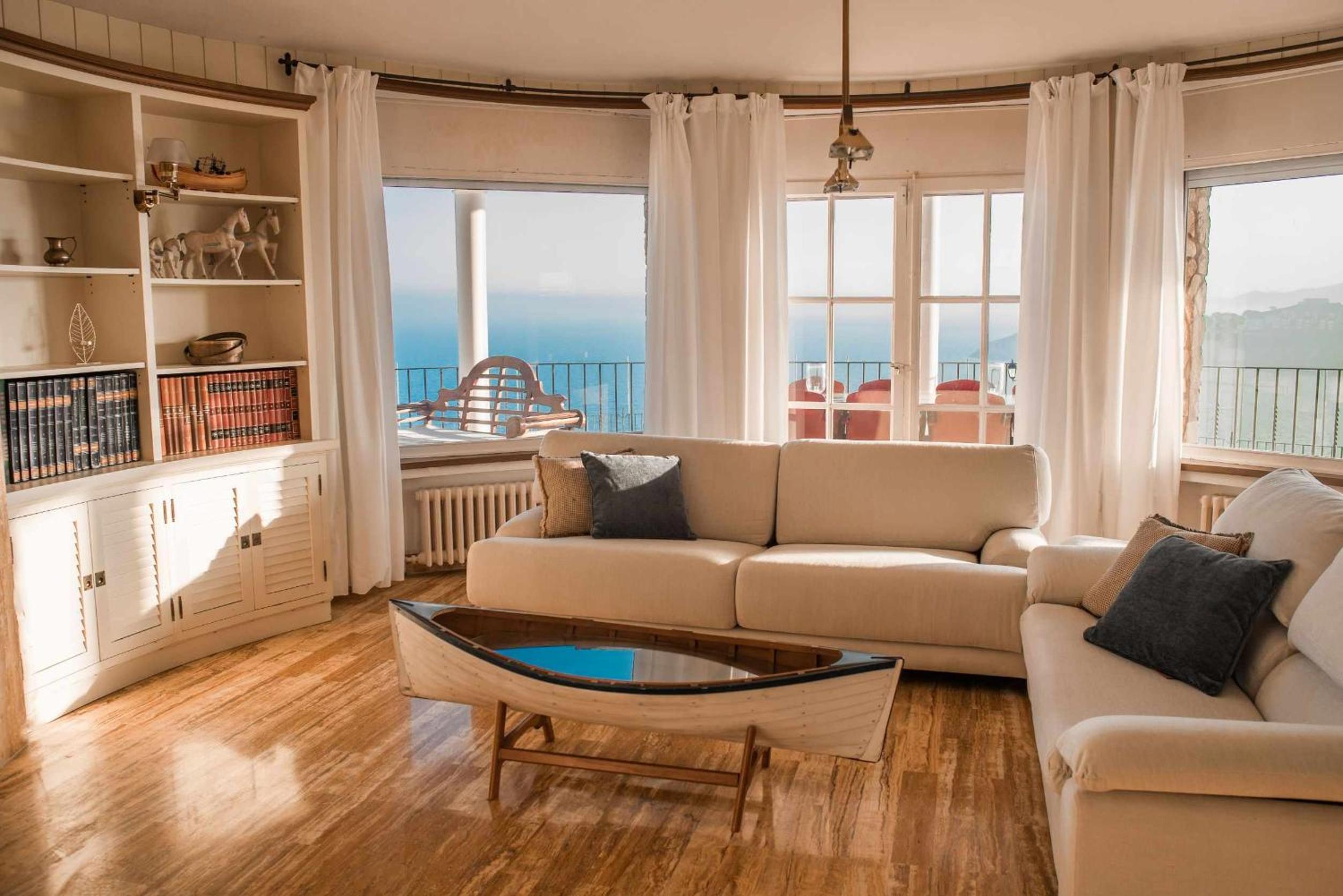 Villa con Vista al Mar