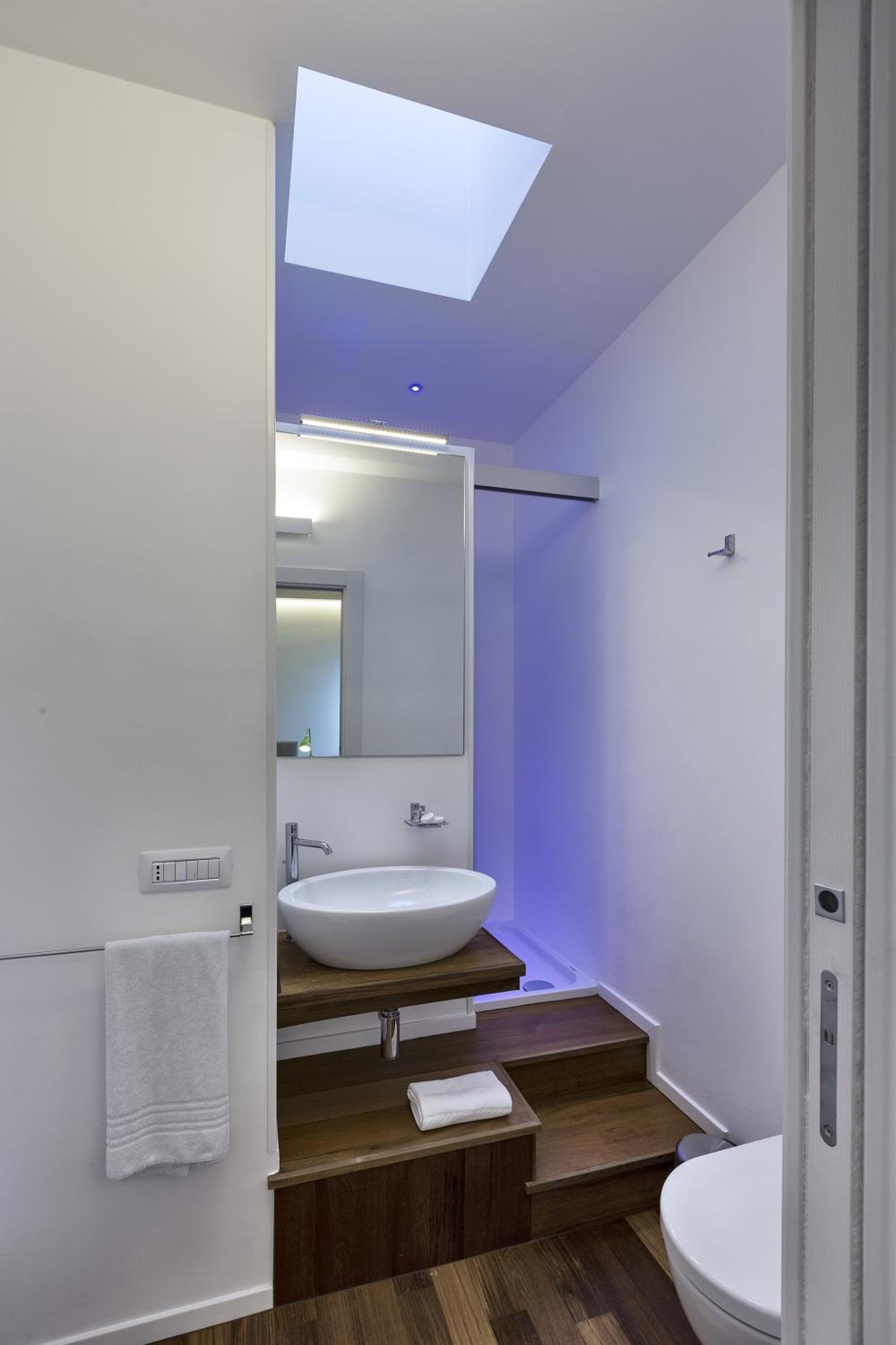 Standard Double Room photo 3