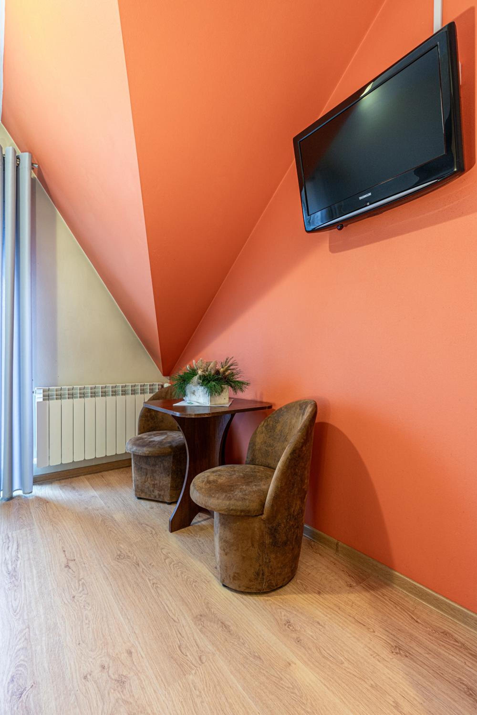 Double Room with Mountain View - Photo 4