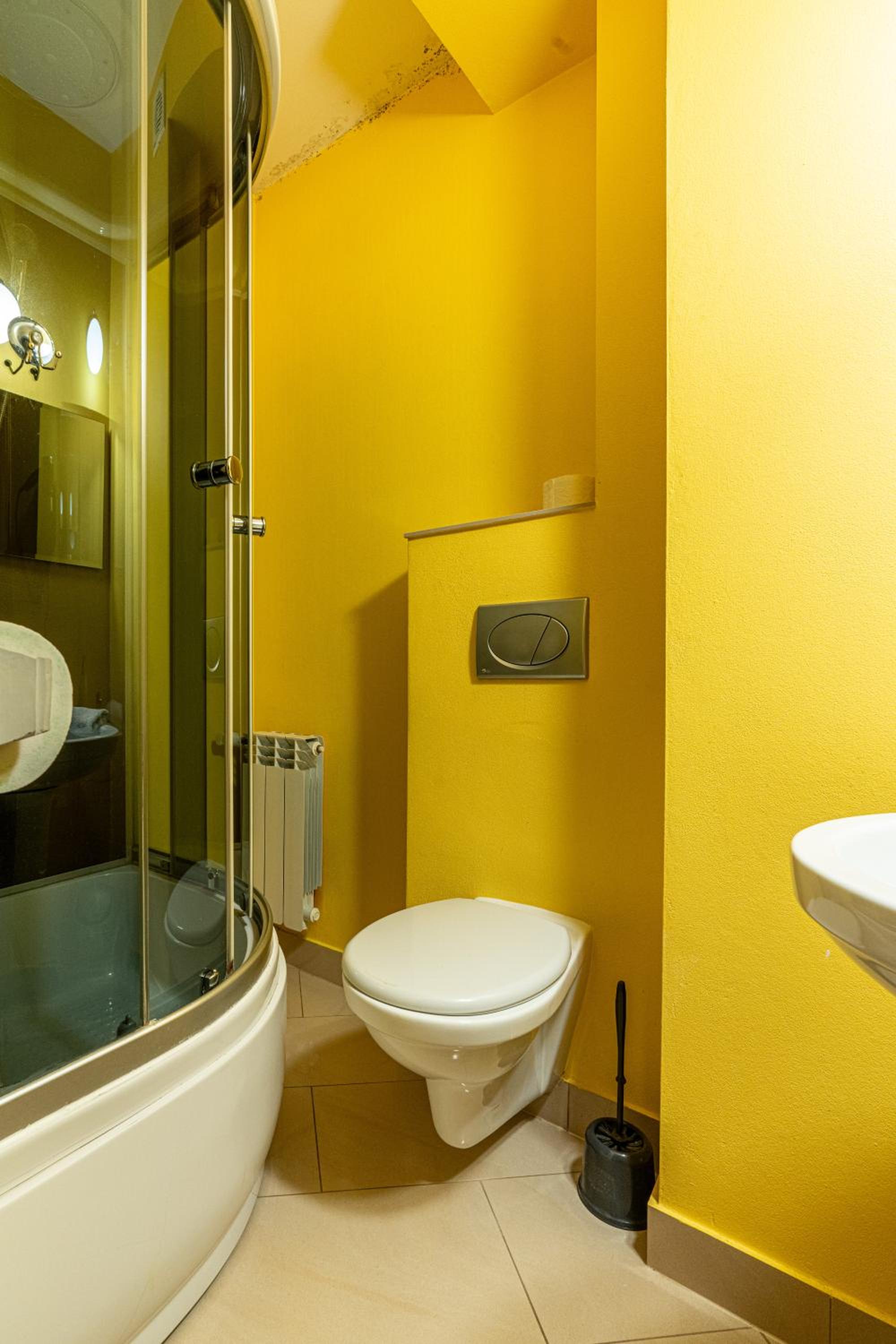 Quadruple Room - Photo 8