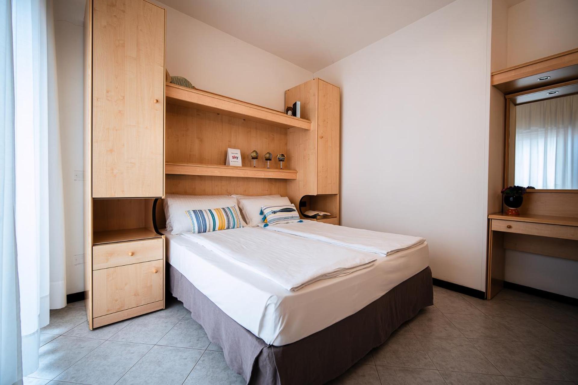Small Double Room - Photo 3