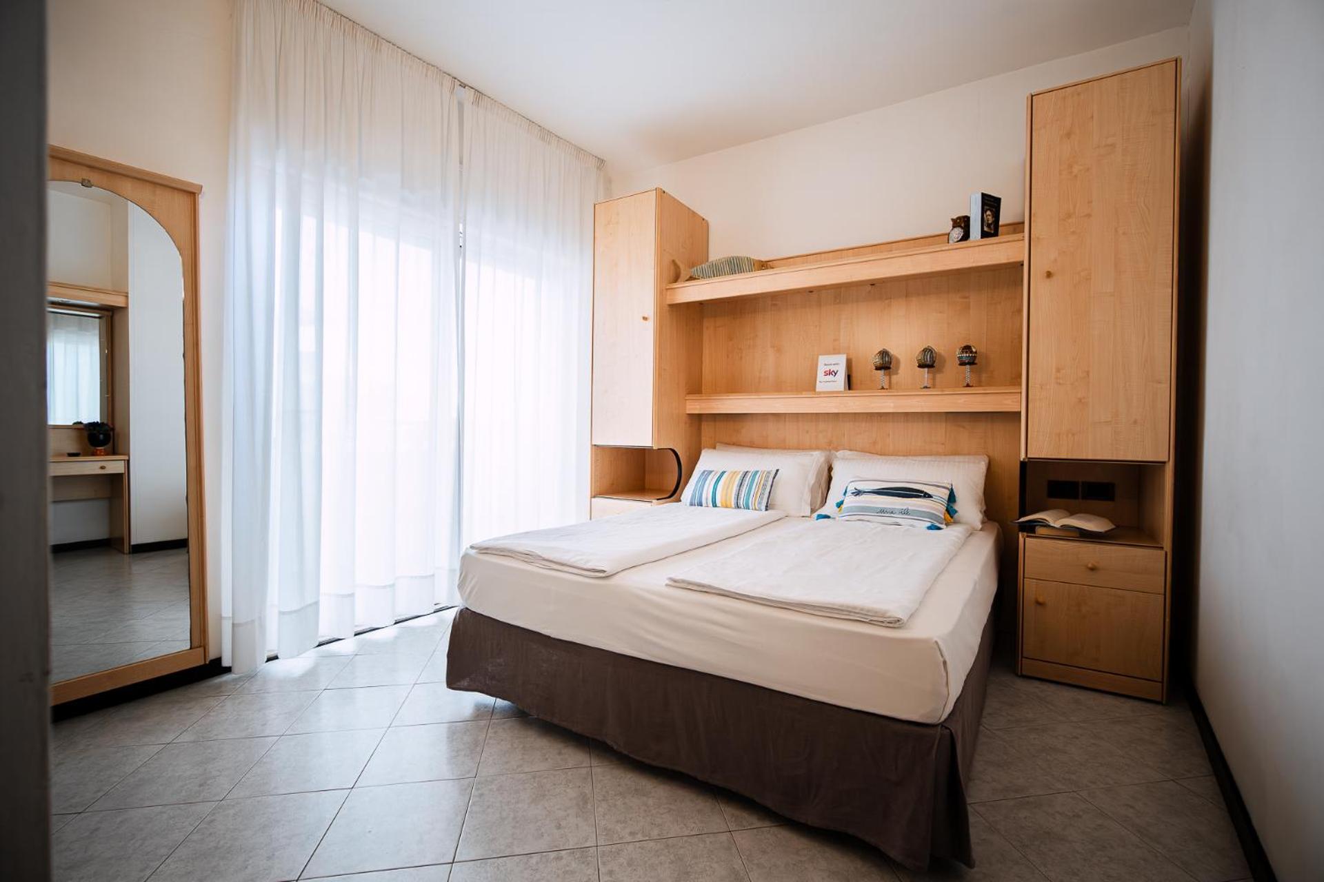 Small Double Room - Photo 1
