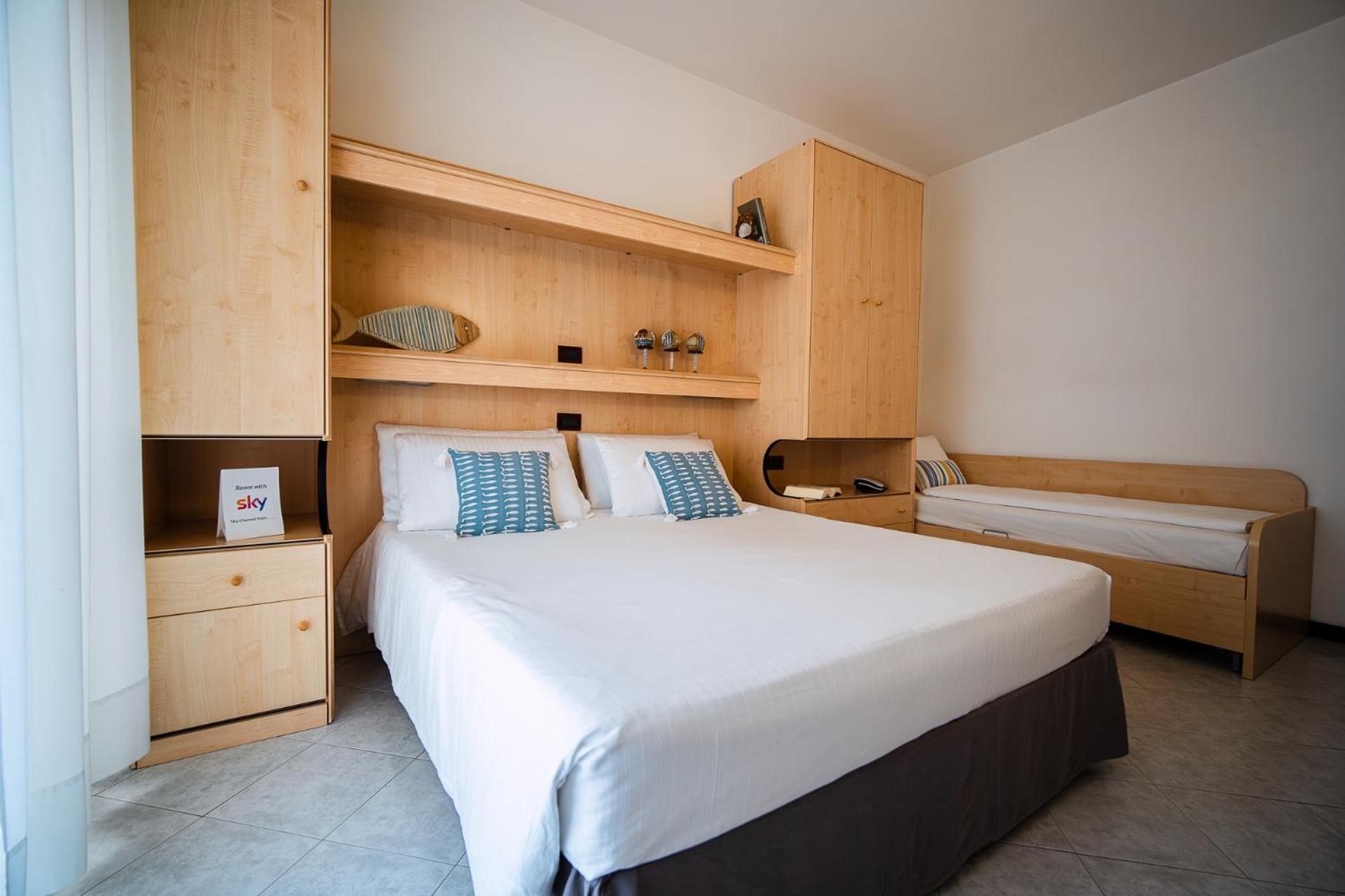 Standard Triple Room - Photo 2