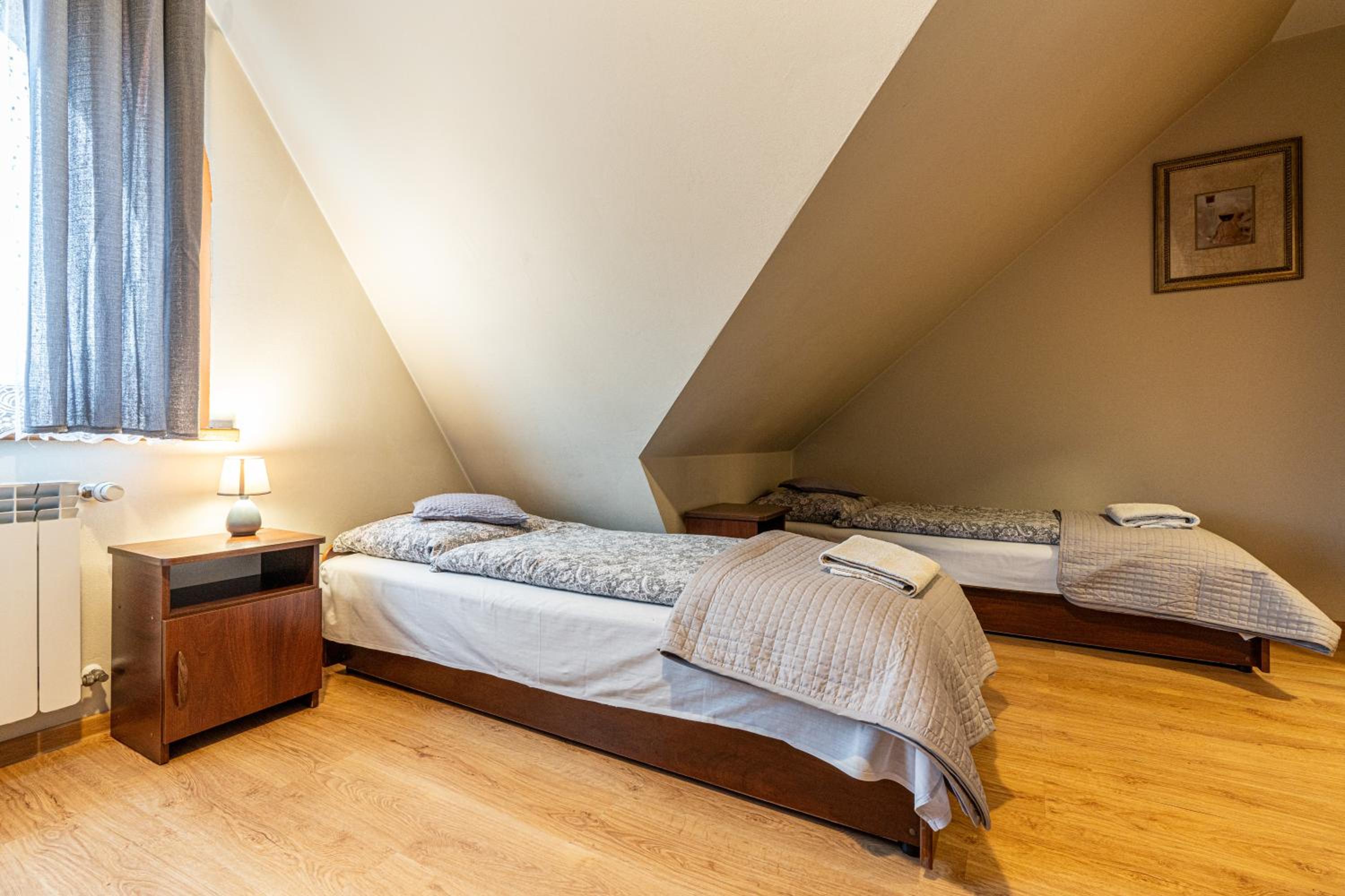 Quadruple Room with Mountain View - Photo 2