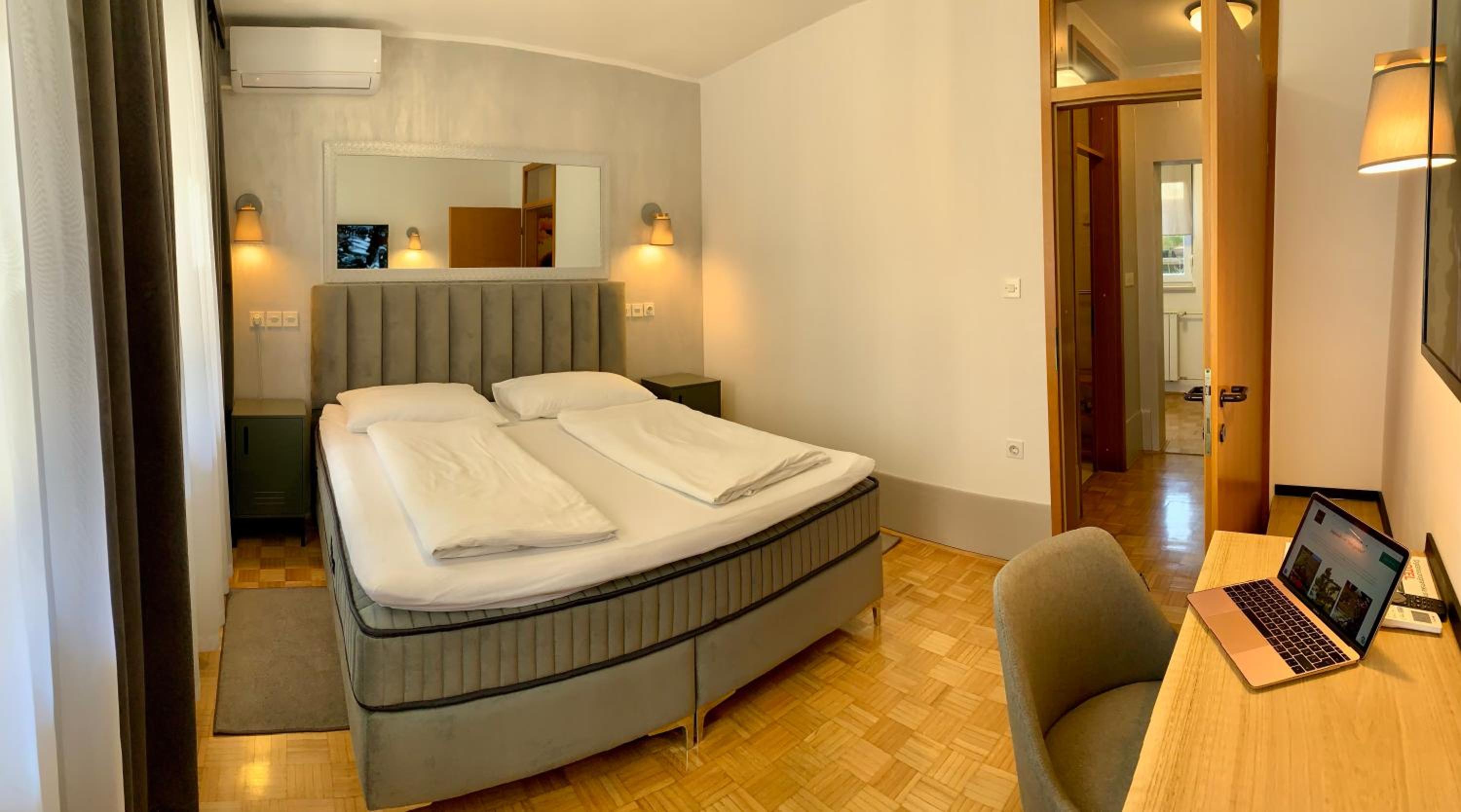 Standard Double Room - Photo 4
