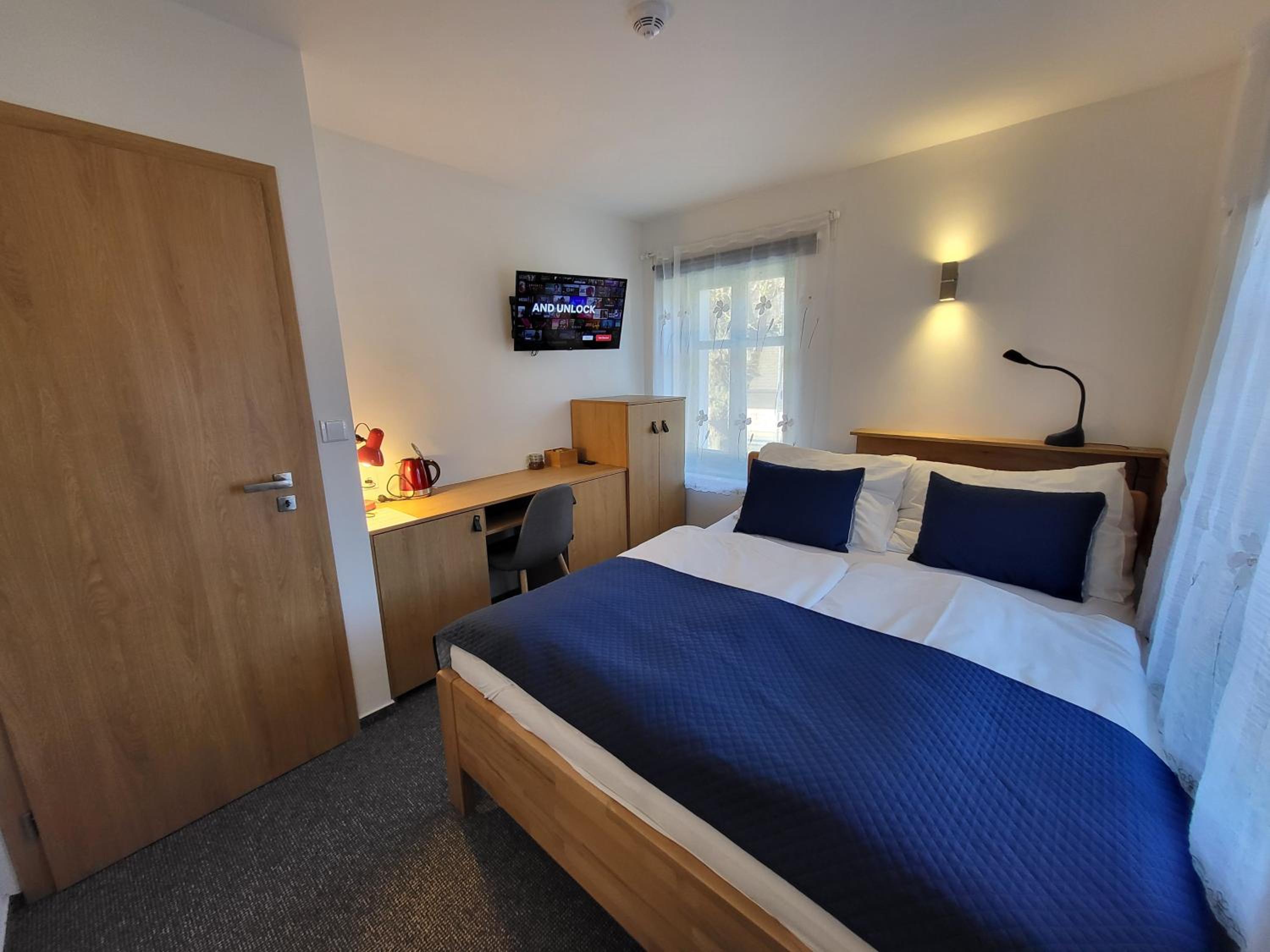 Small Double Room photo 3