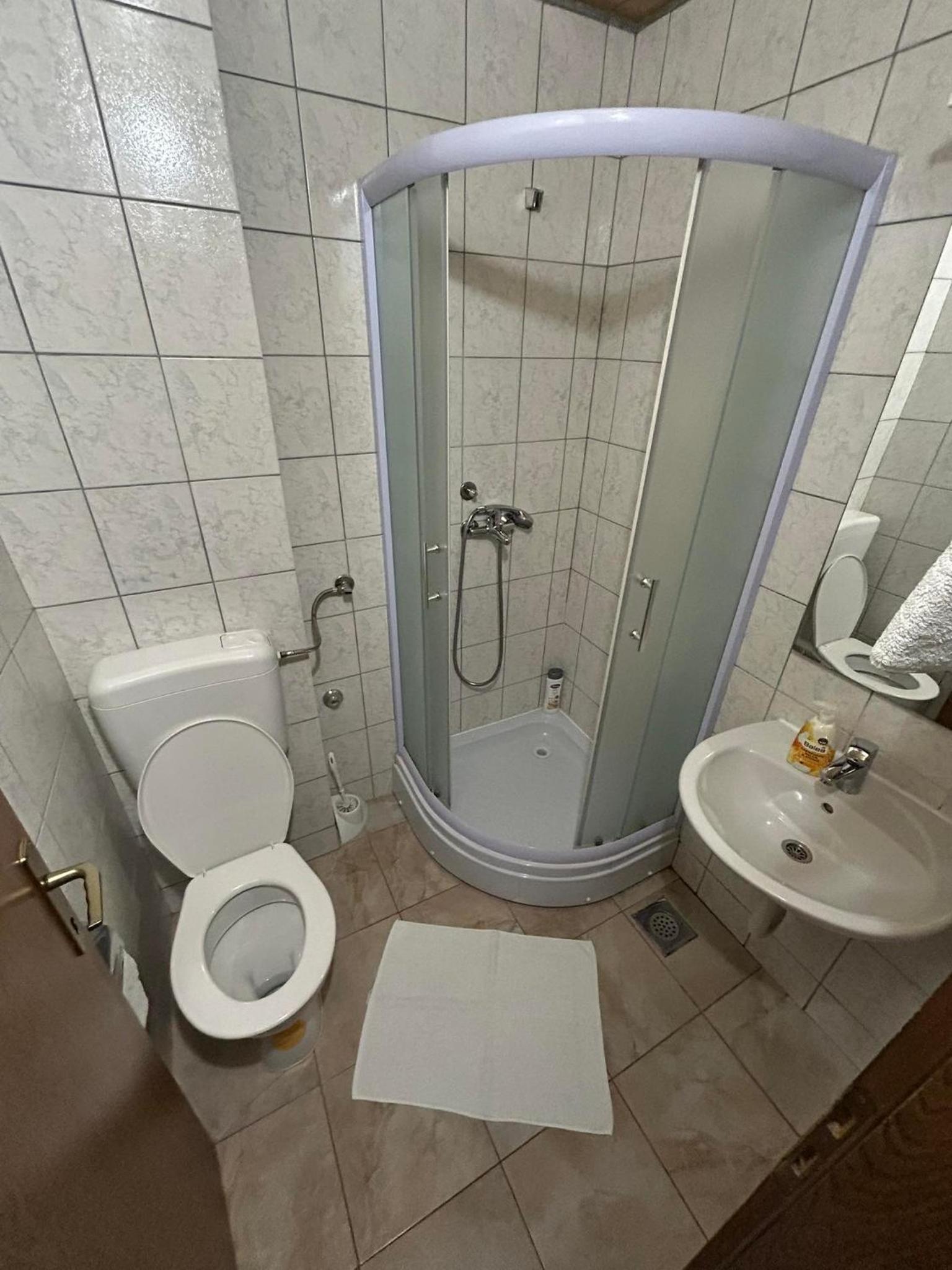One-Bedroom Apartment with Garden View photo 2
