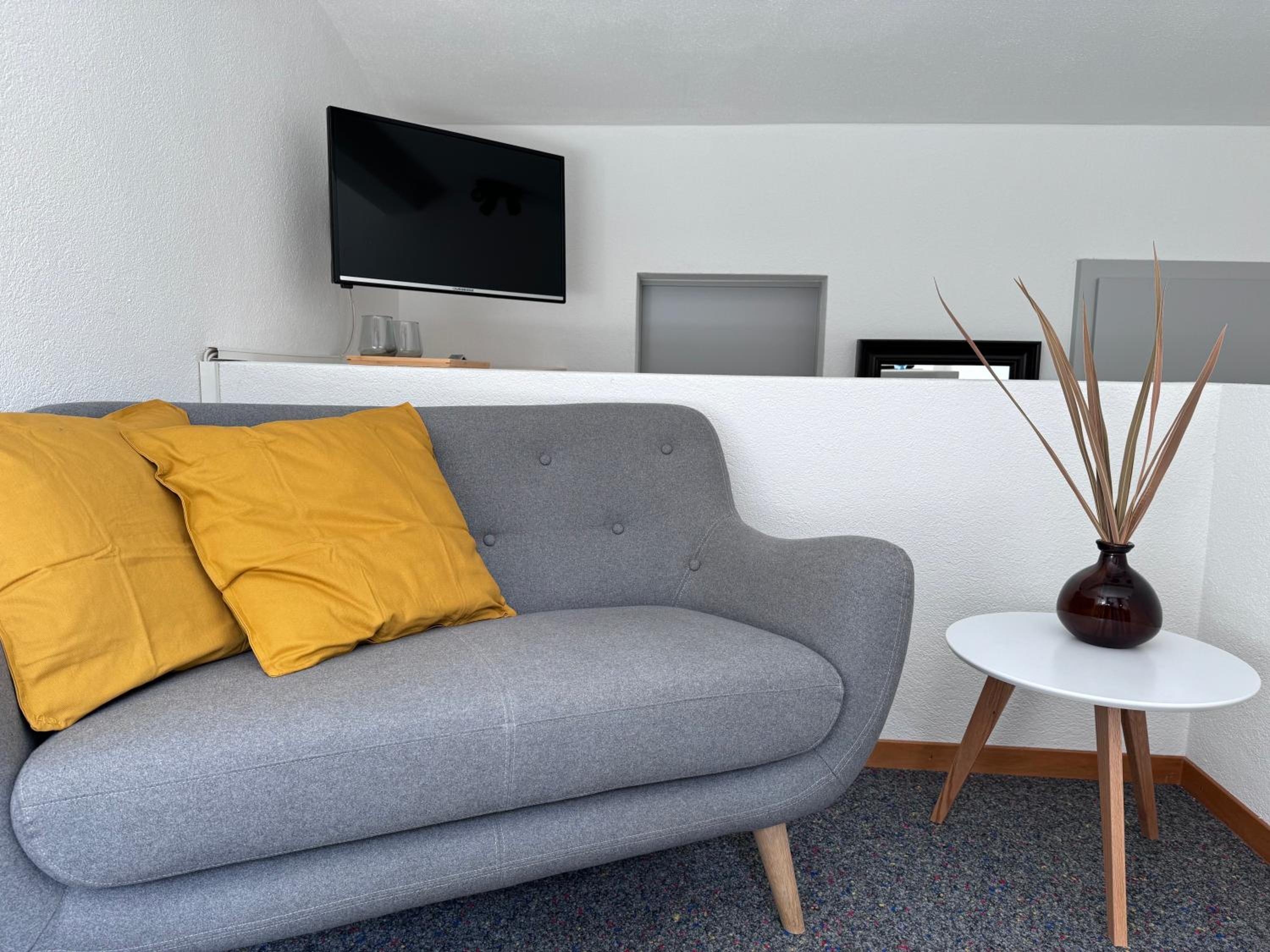 Standard Double Room - Photo 8