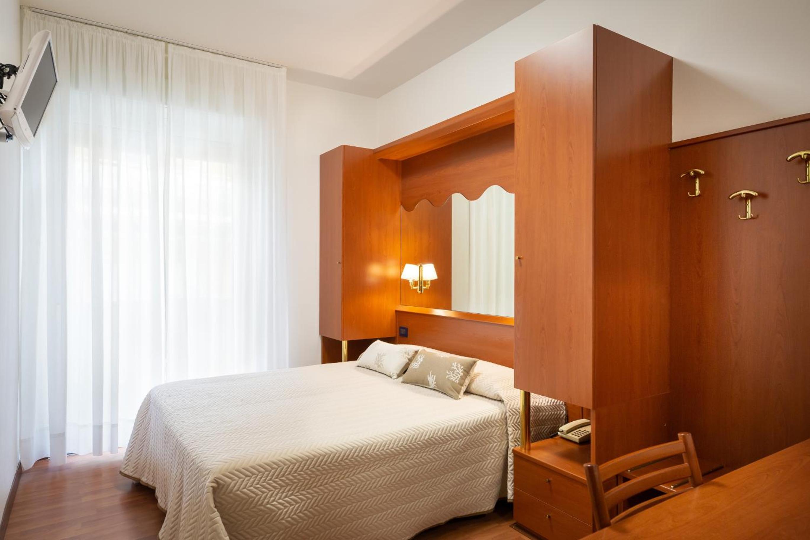 Single Room with Balcony photo 1