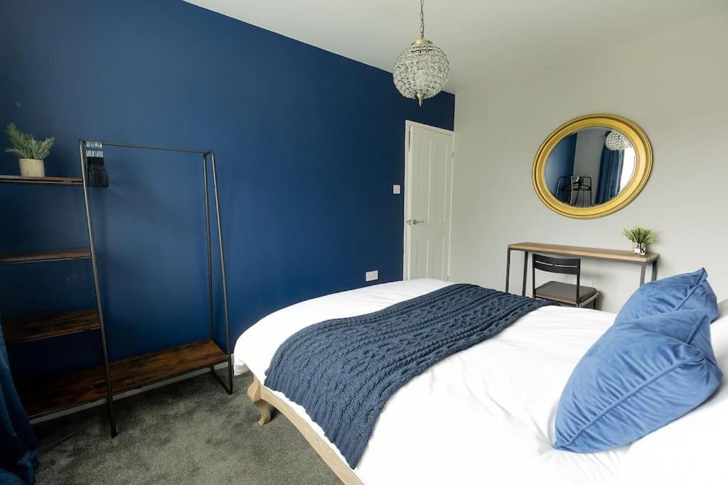 Two-Bedroom House photo 3