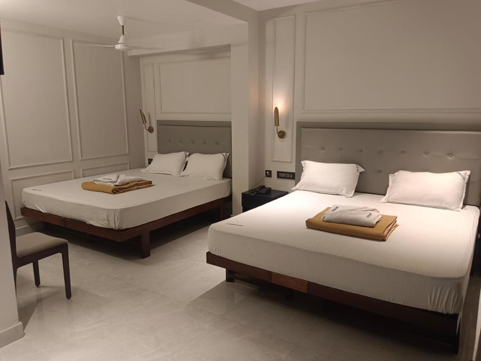 Deluxe Family Room