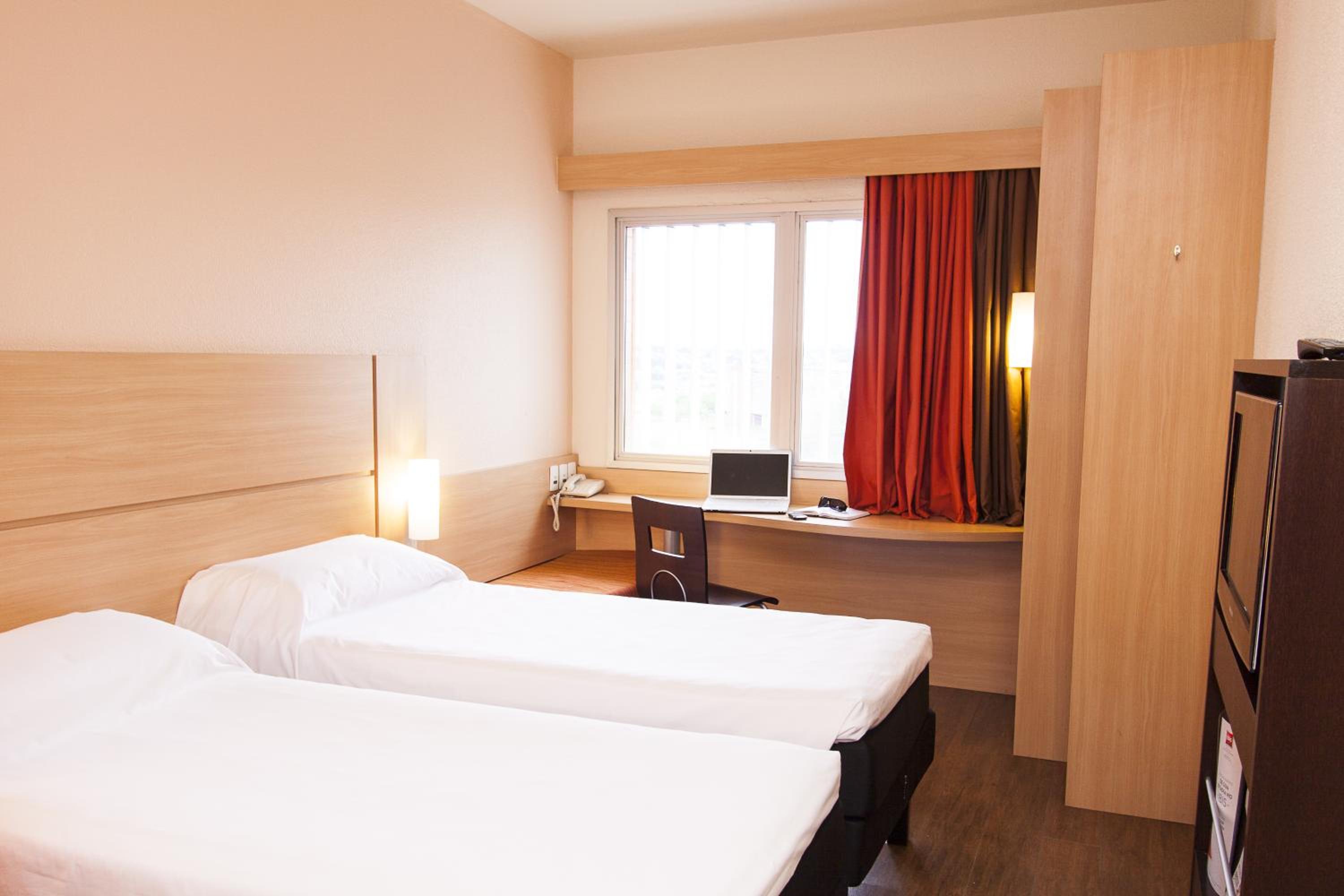Standard Double Room - Photo 4
