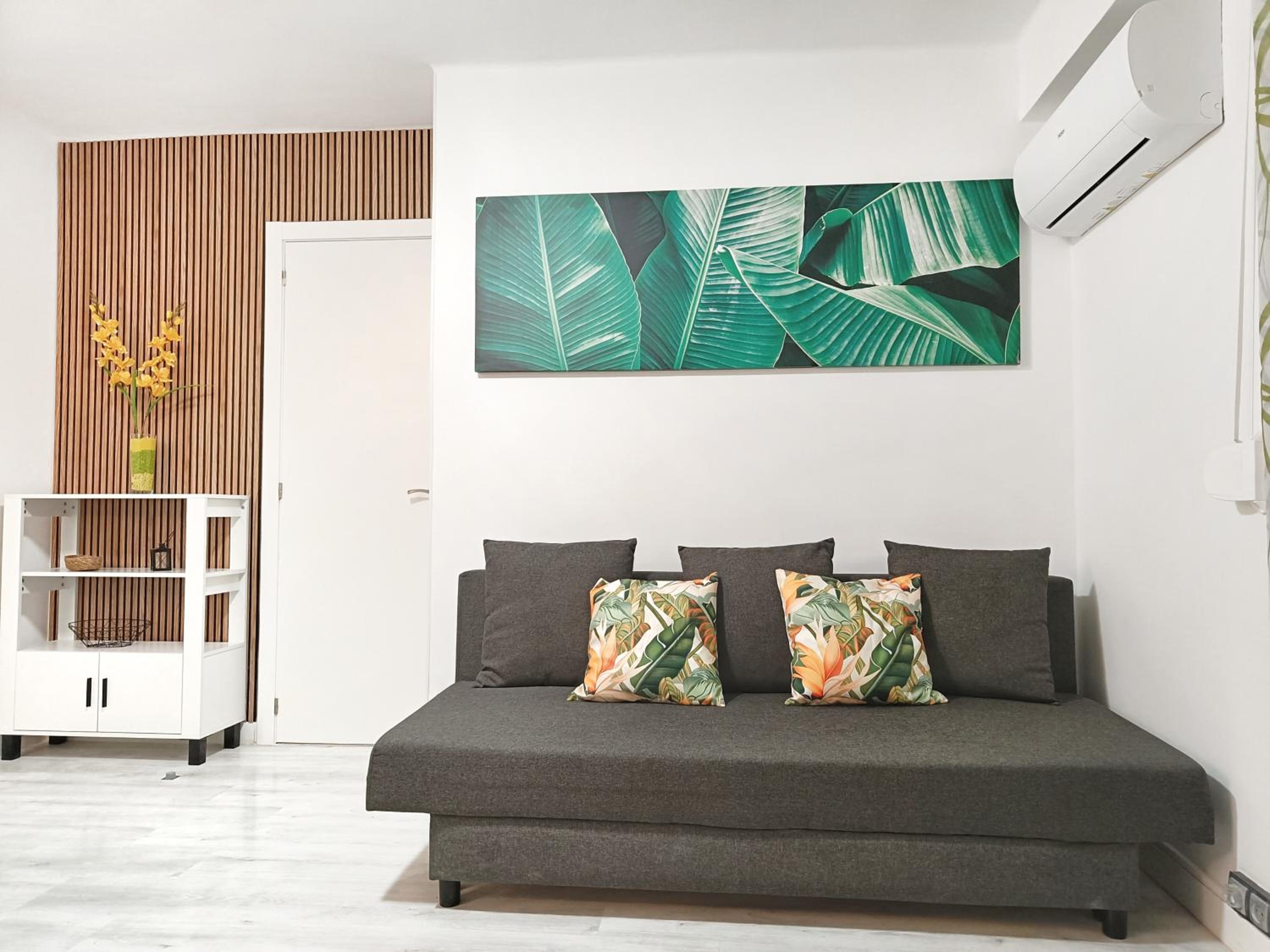 Apartment with Terrace - Photo 8