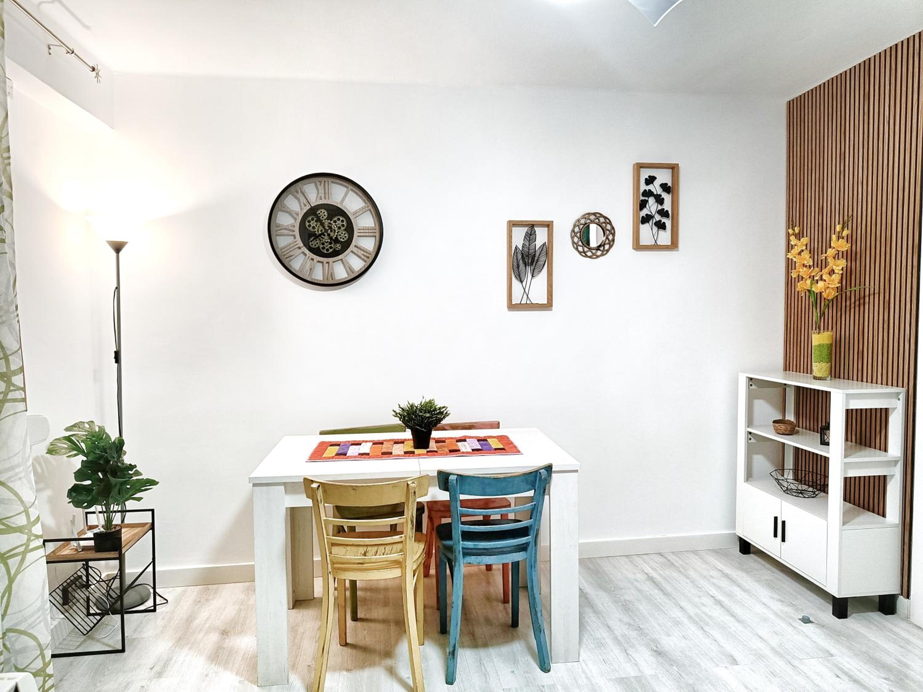 Apartment with Terrace - Photo 9