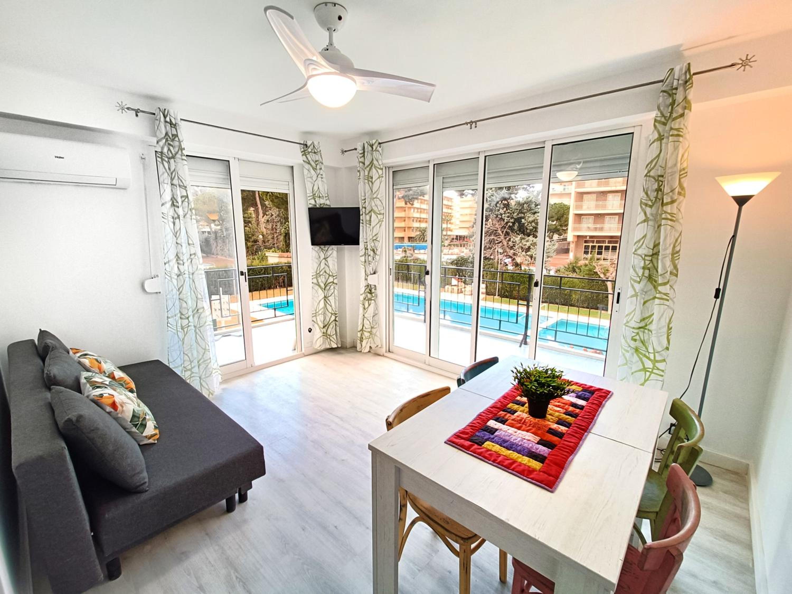 Apartment with Terrace - Photo 11