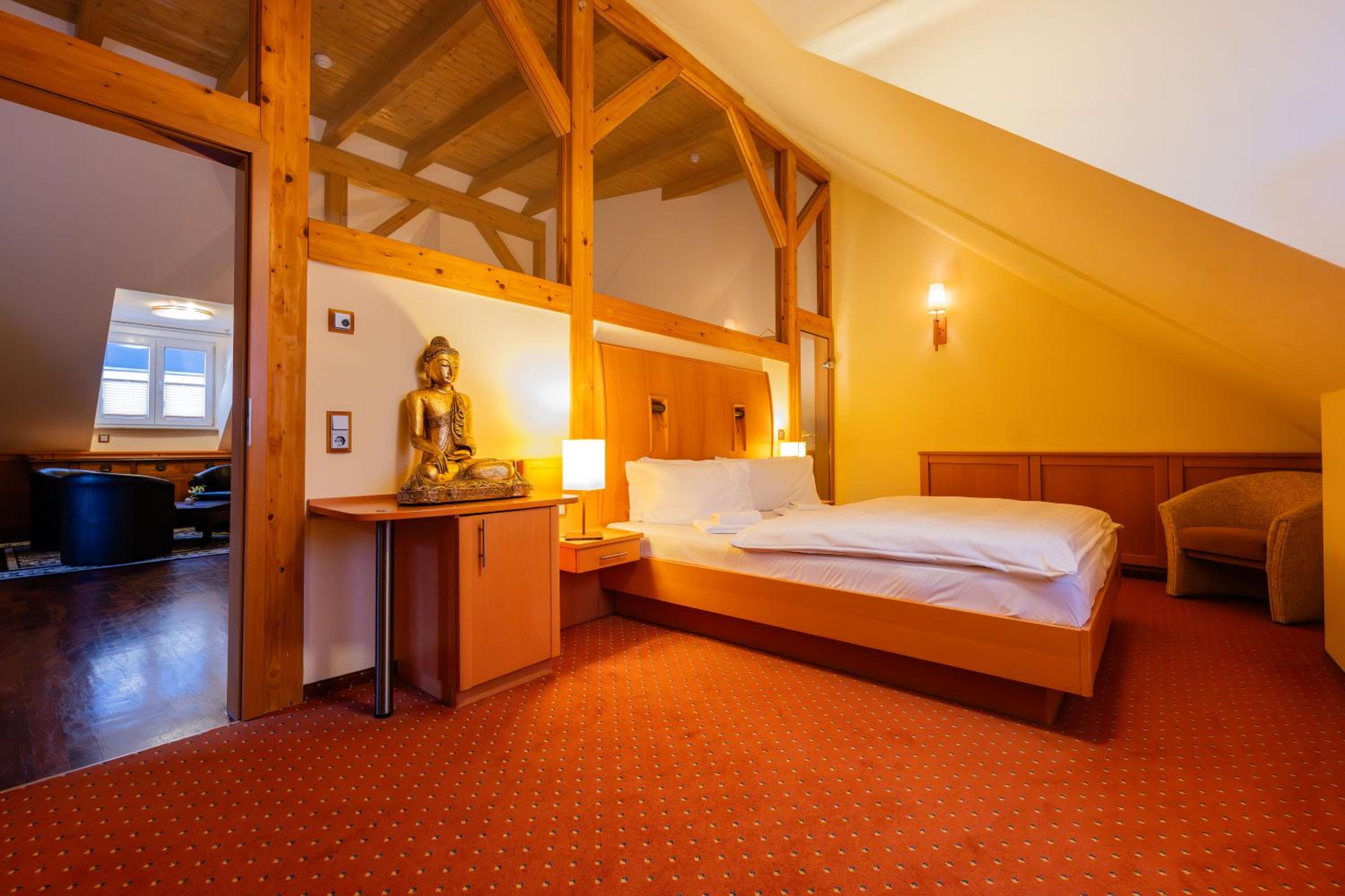  2 Bedroom Family Suite - Photo 8