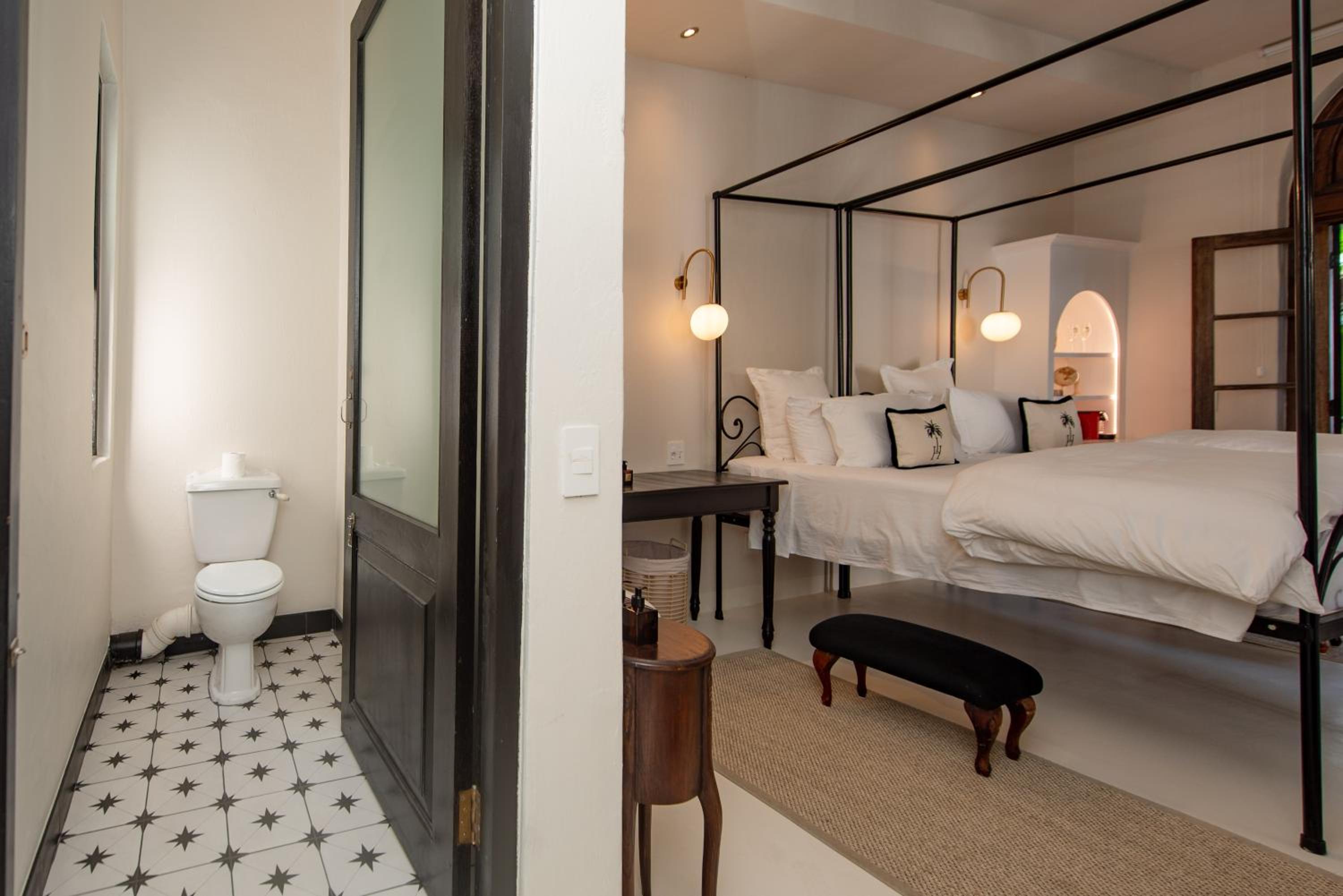 Twin Room with Garden View - Photo 17