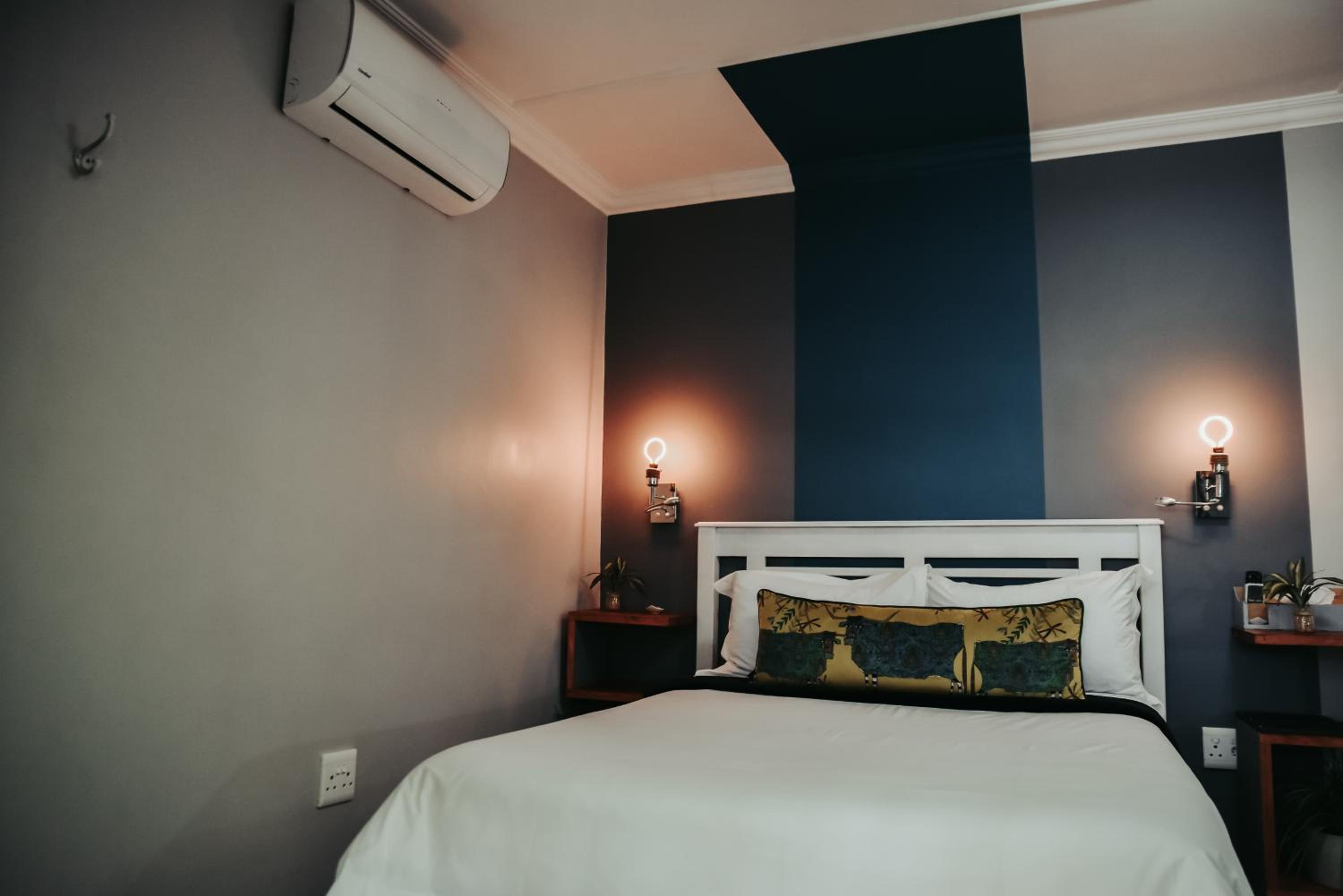 Double Room - Photo 11