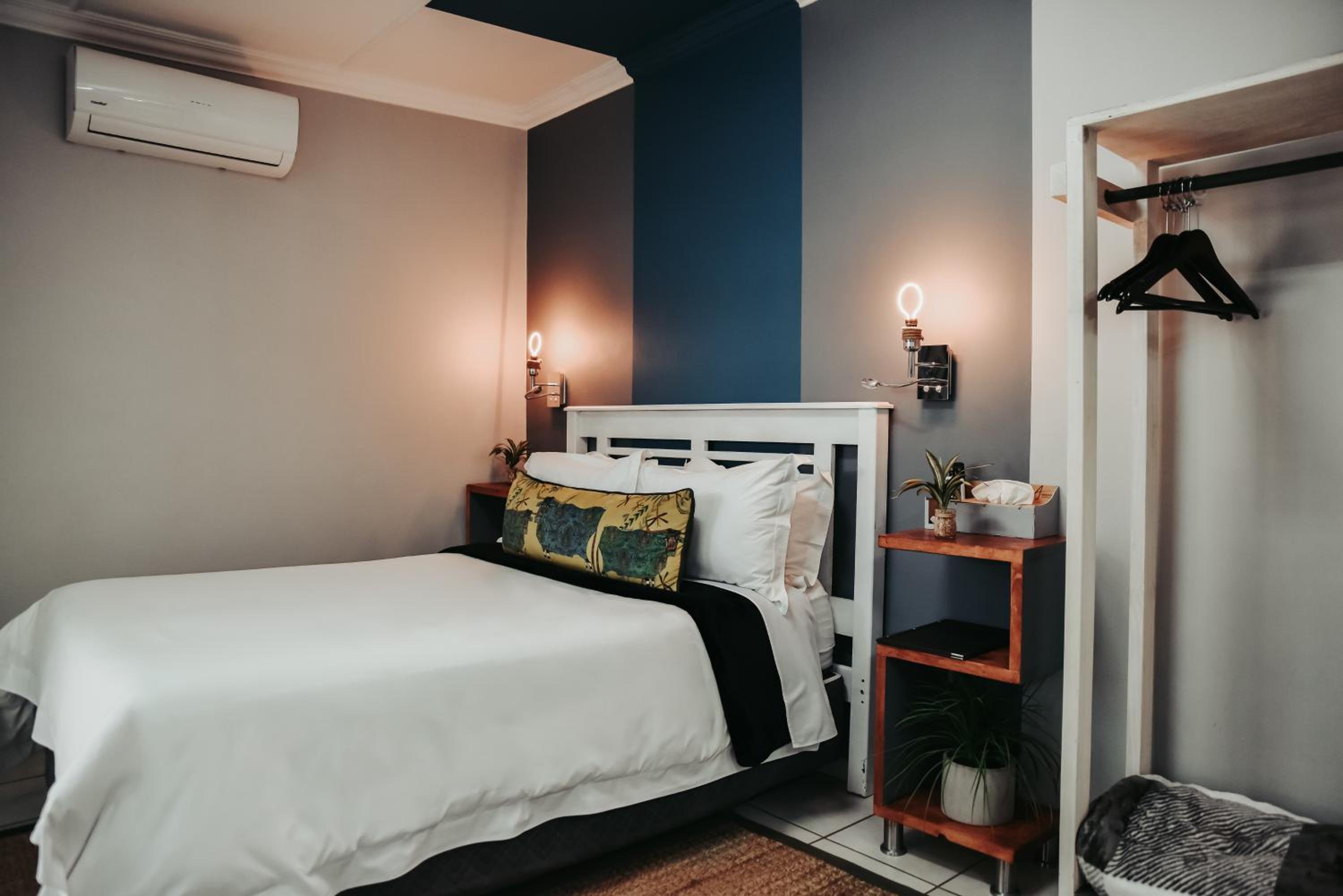 Double Room - Photo 10