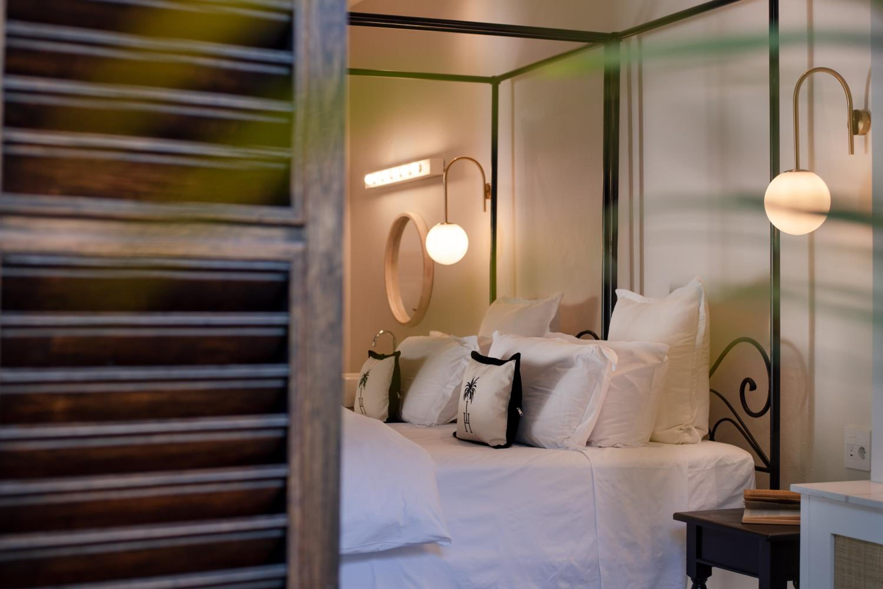 Twin Room with Garden View - Photo 3