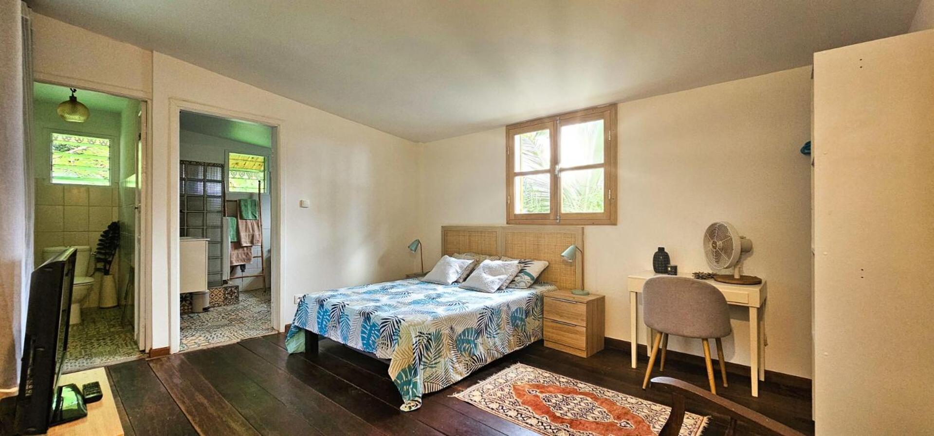 One-Bedroom House photo 1