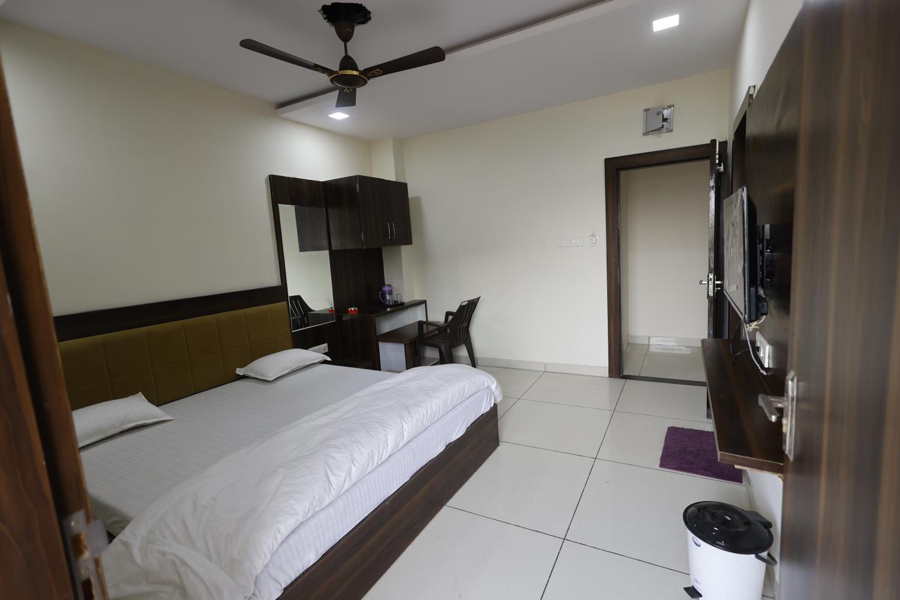 Deluxe Double Room With Balcony