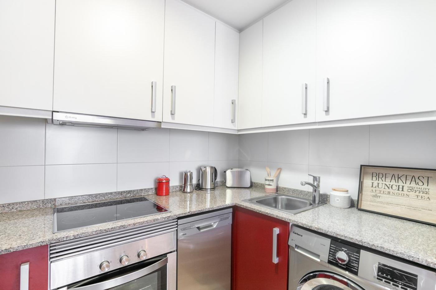 Apartment photo 2