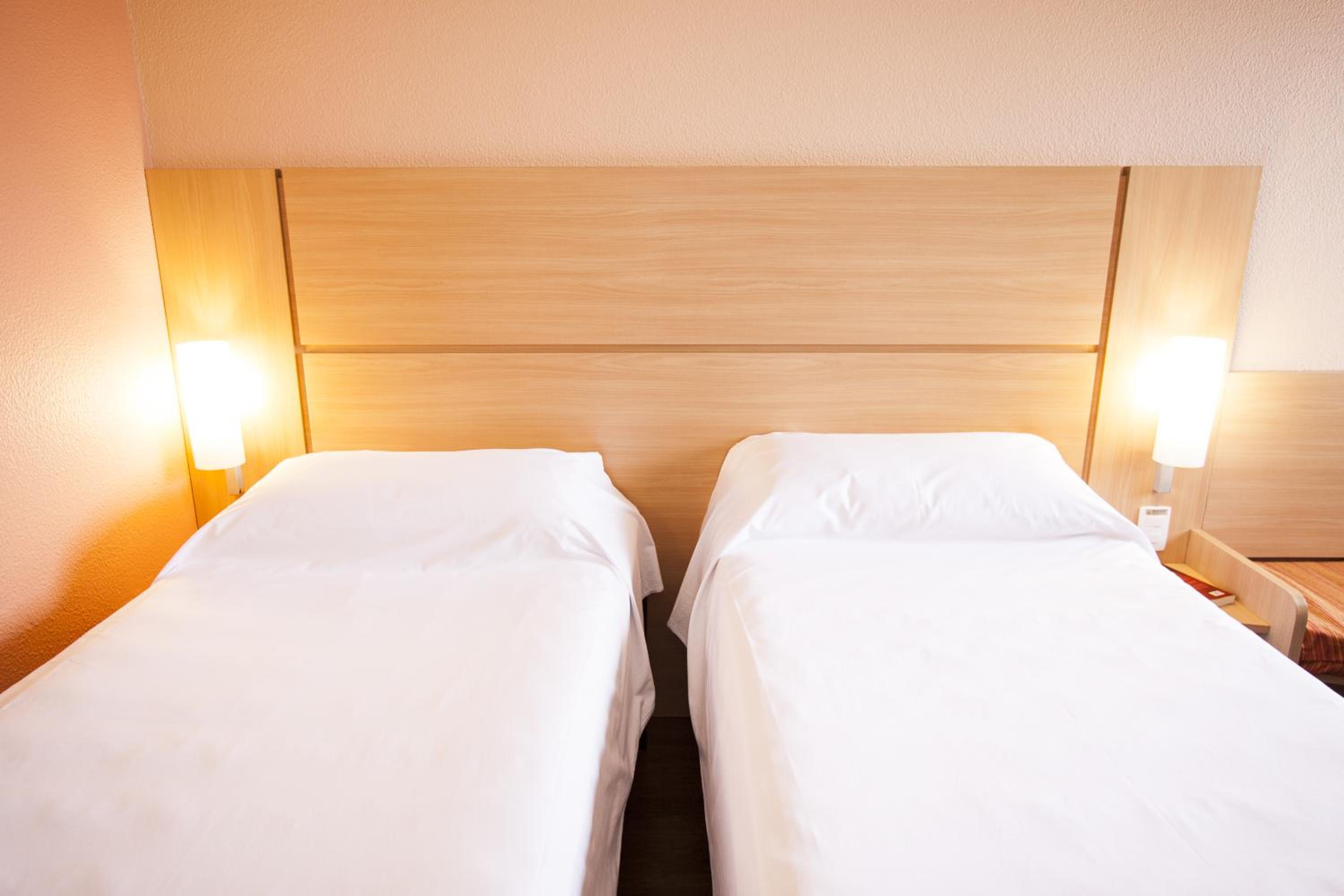Standard Double Room - Photo 3