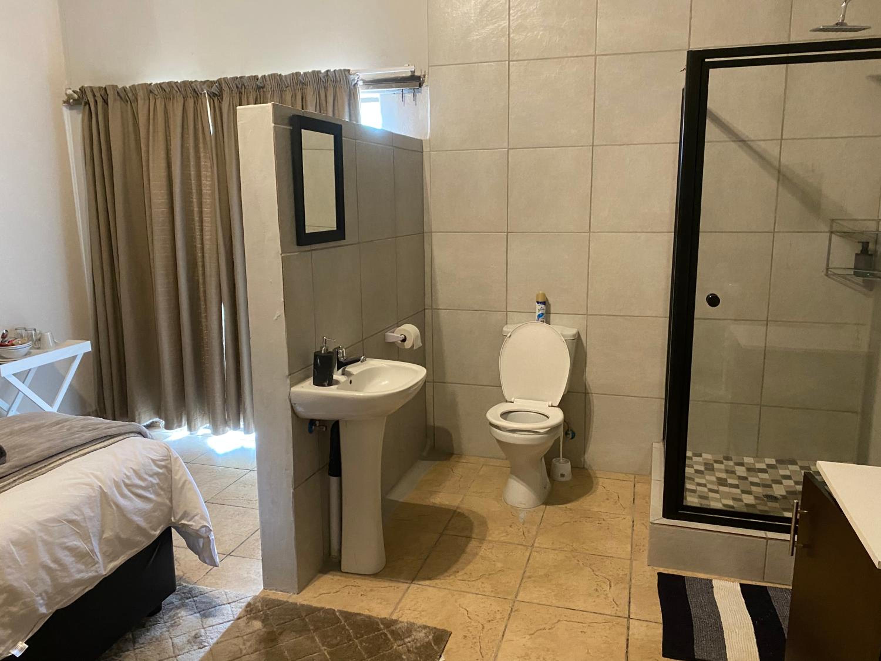 Small Double Room photo 3