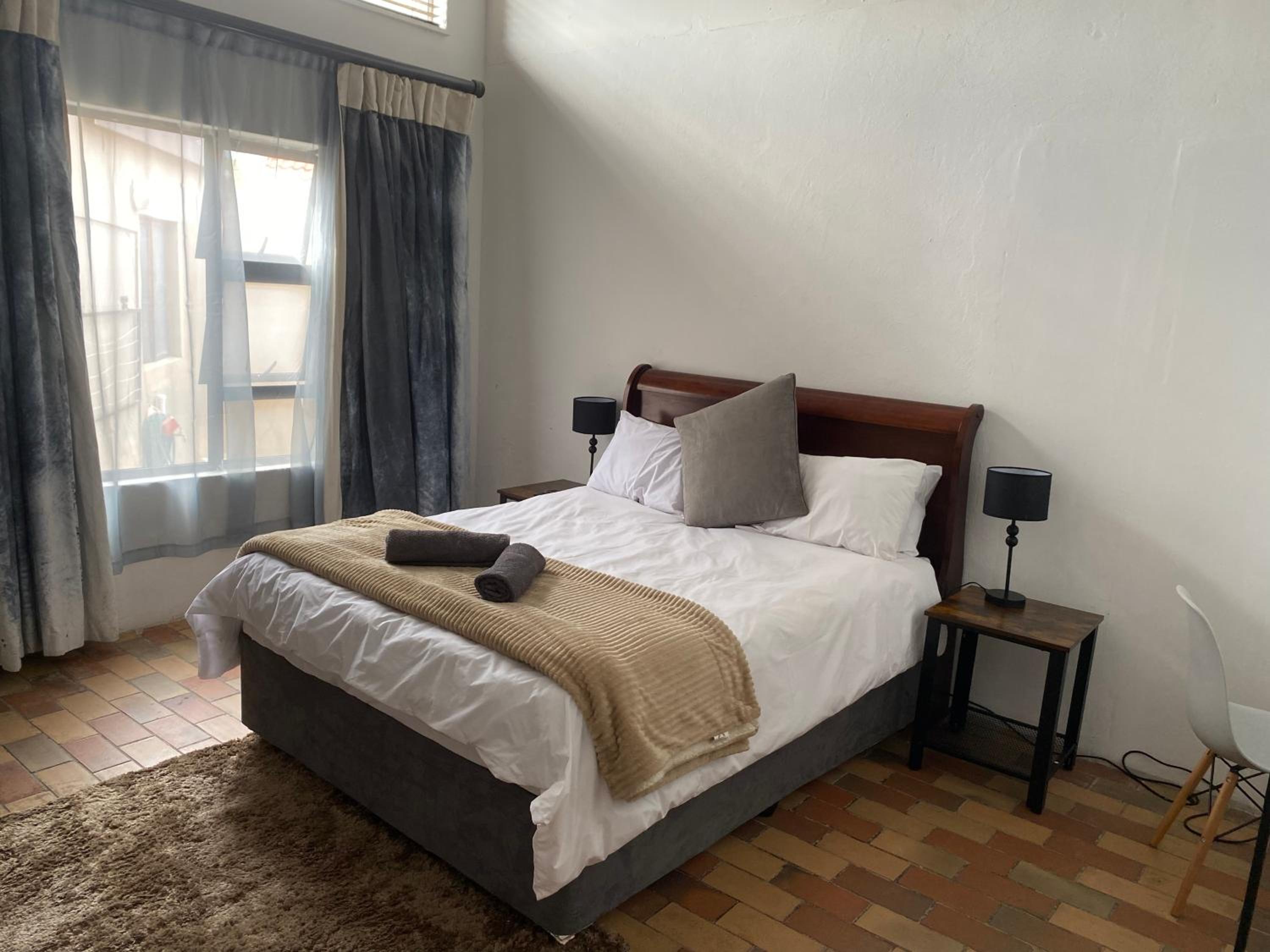 Standard Double Room photo 3