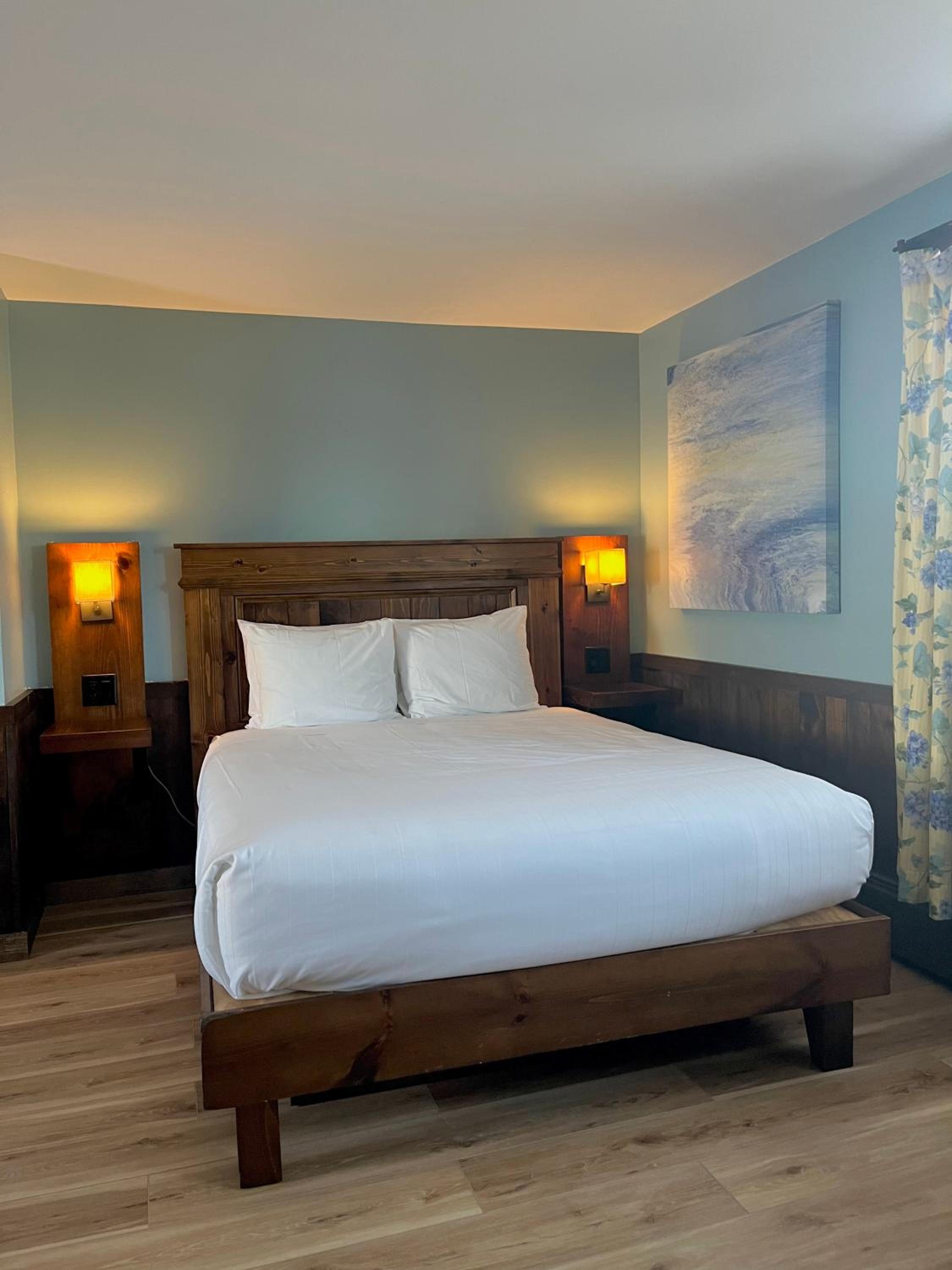 Queen Room