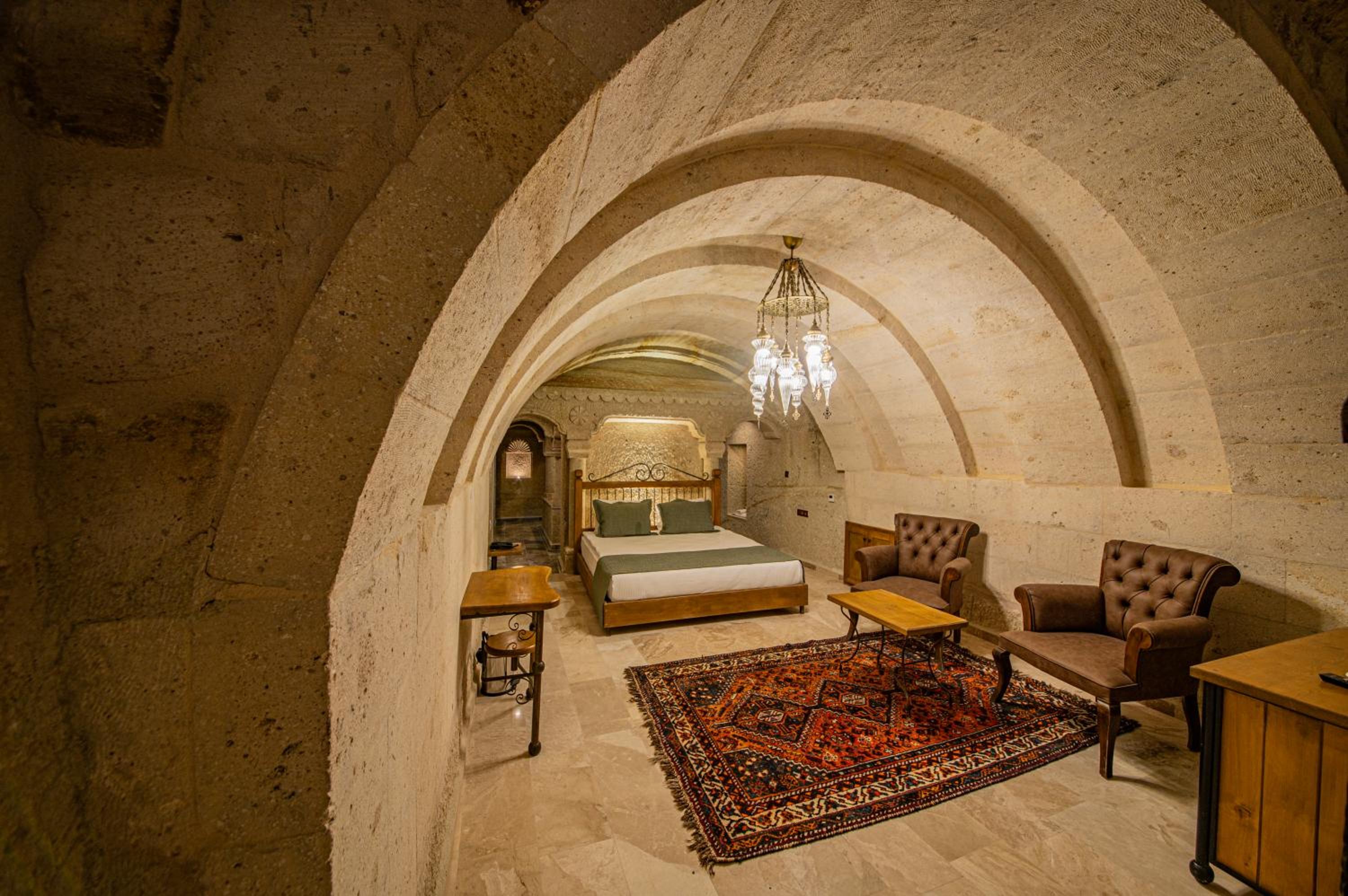Superior King Suite photo 2