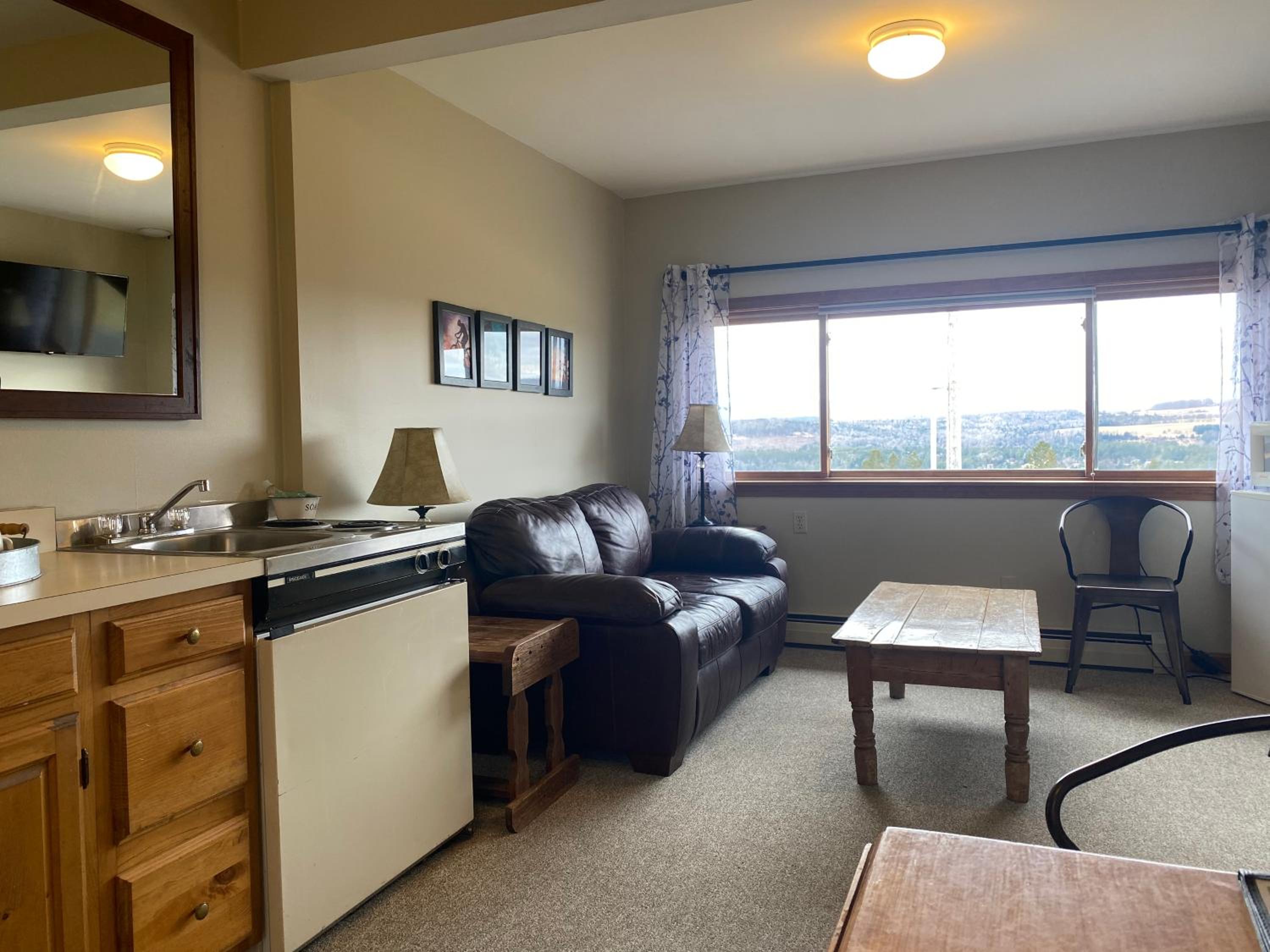 Two-Bedroom Suite photo 2