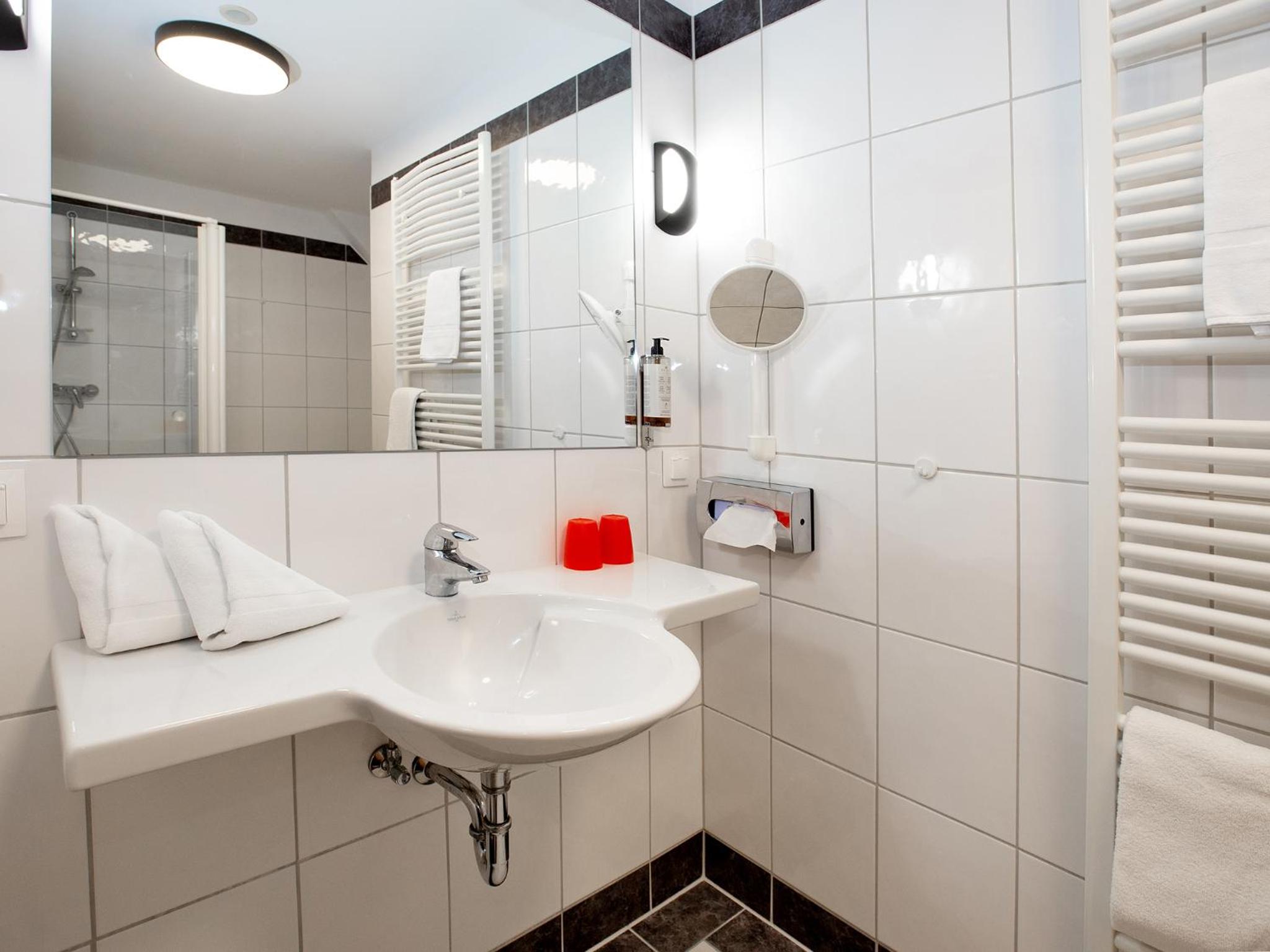 Double or Twin Room photo 3
