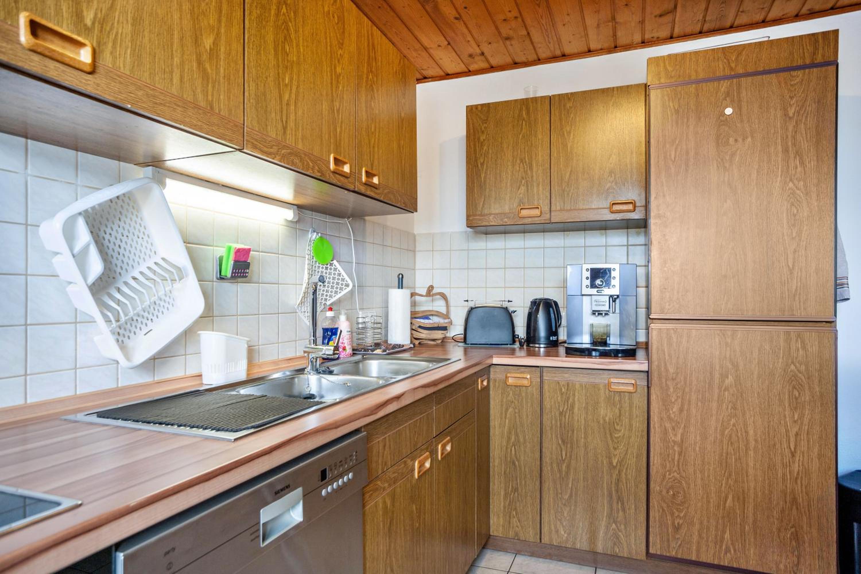 Two-Bedroom Deluxe Apartment with Garden View photo 2