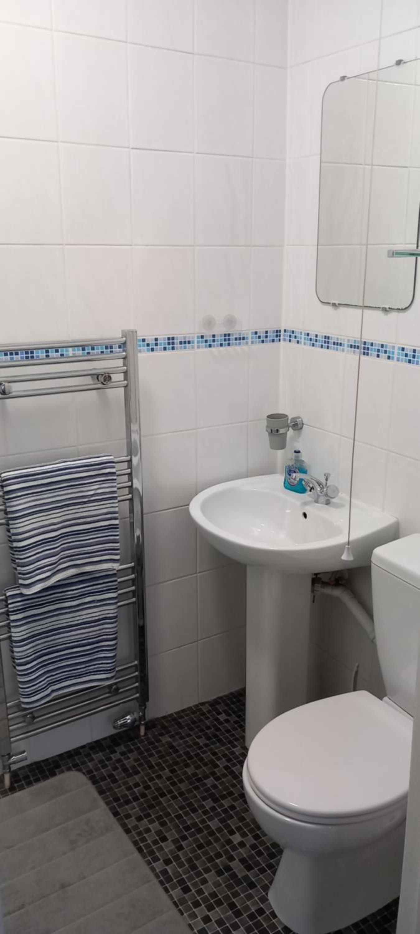 Budget Twin Room photo 3